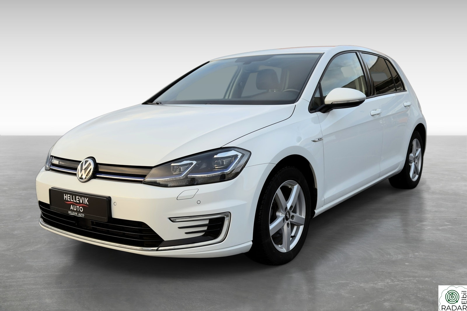 VOLKSWAGEN GOLF 300km/ryggekamera/adt cruise/Skinn seter