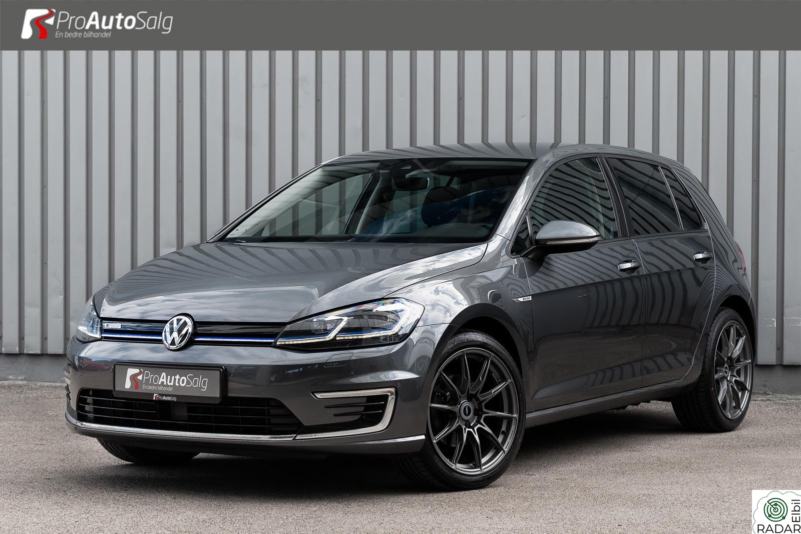 VOLKSWAGEN GOLF 136hk ACC Keyless Navi Varmepumpe DAB Park Kamera Norsk