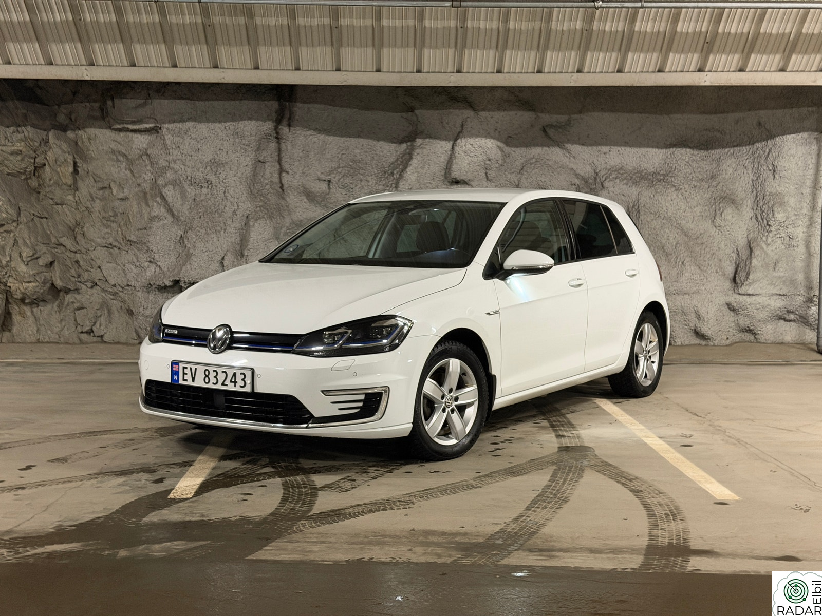 VOLKSWAGEN GOLF Exclusive