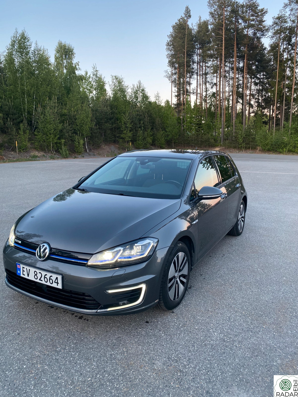 VOLKSWAGEN GOLF ACC, Matrix Led lys, Digitalt display, Sikkerhetspakke