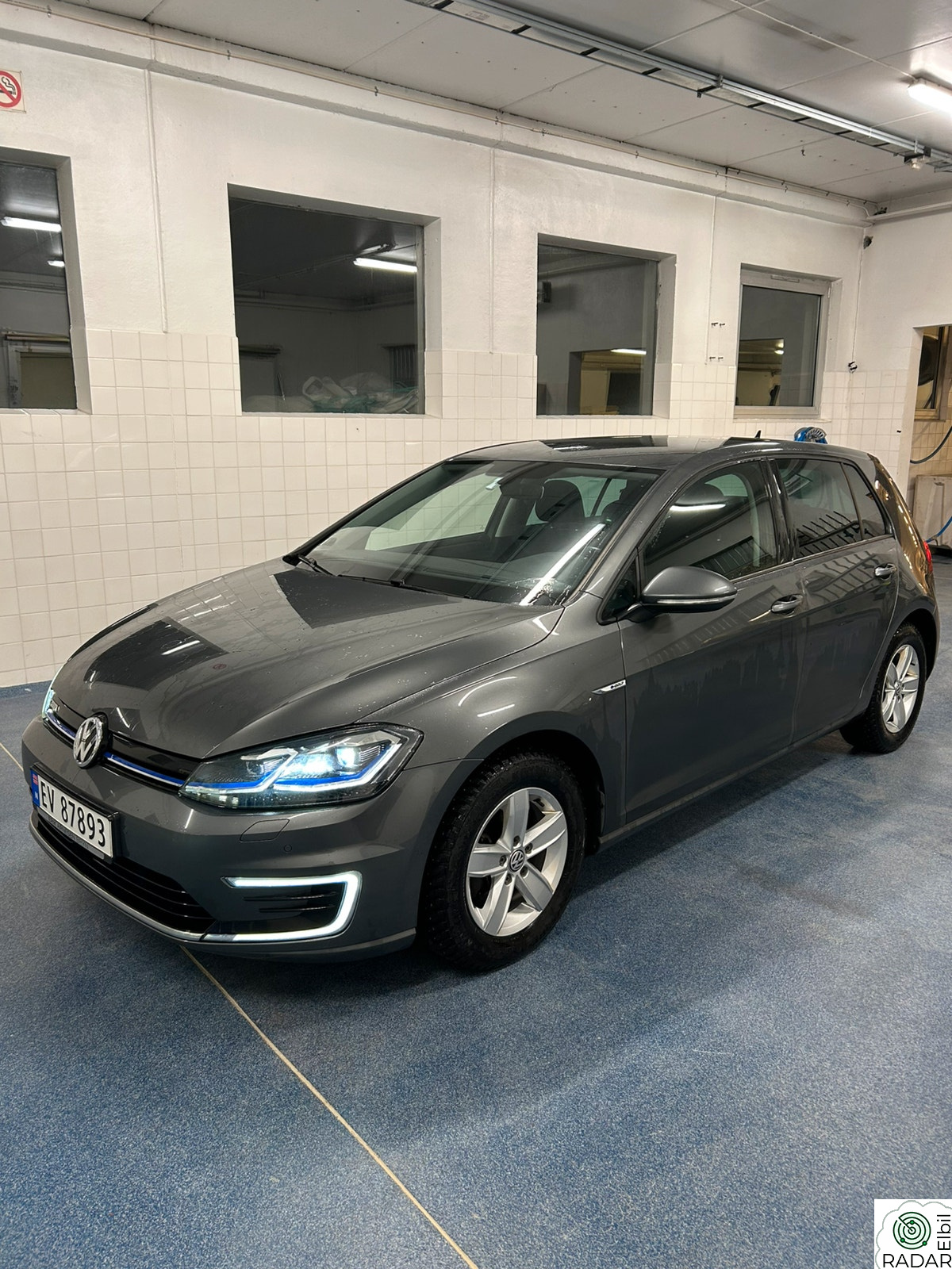 VOLKSWAGEN GOLF E-Golf/AUTOMAT/ACC/Navi/R.kamera/DAB+/V.Pumpe