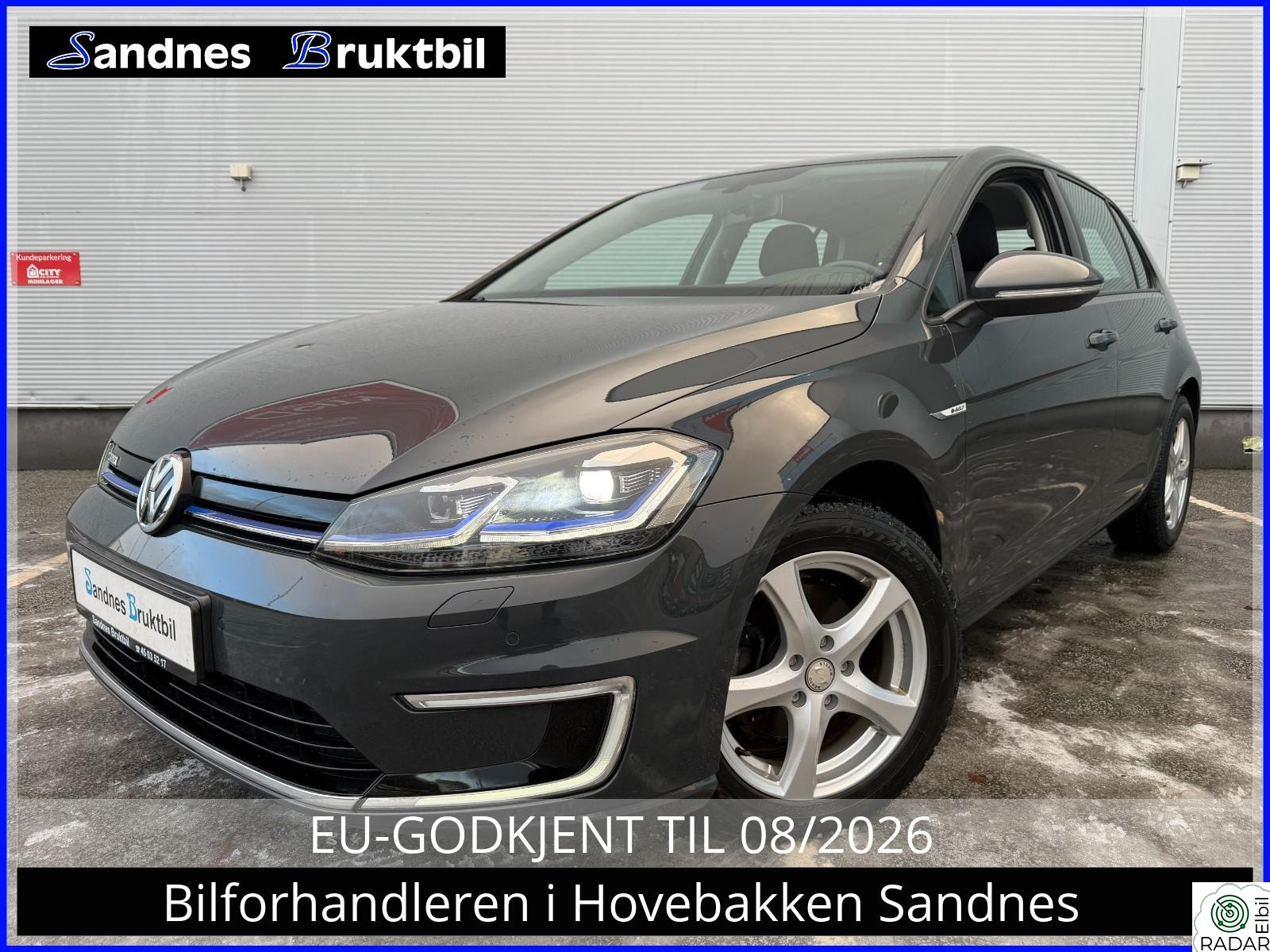 VOLKSWAGEN GOLF 300KM,APPELCARPLAY,TLF,NAVI,PARK FORAN/BAK,LED,USB