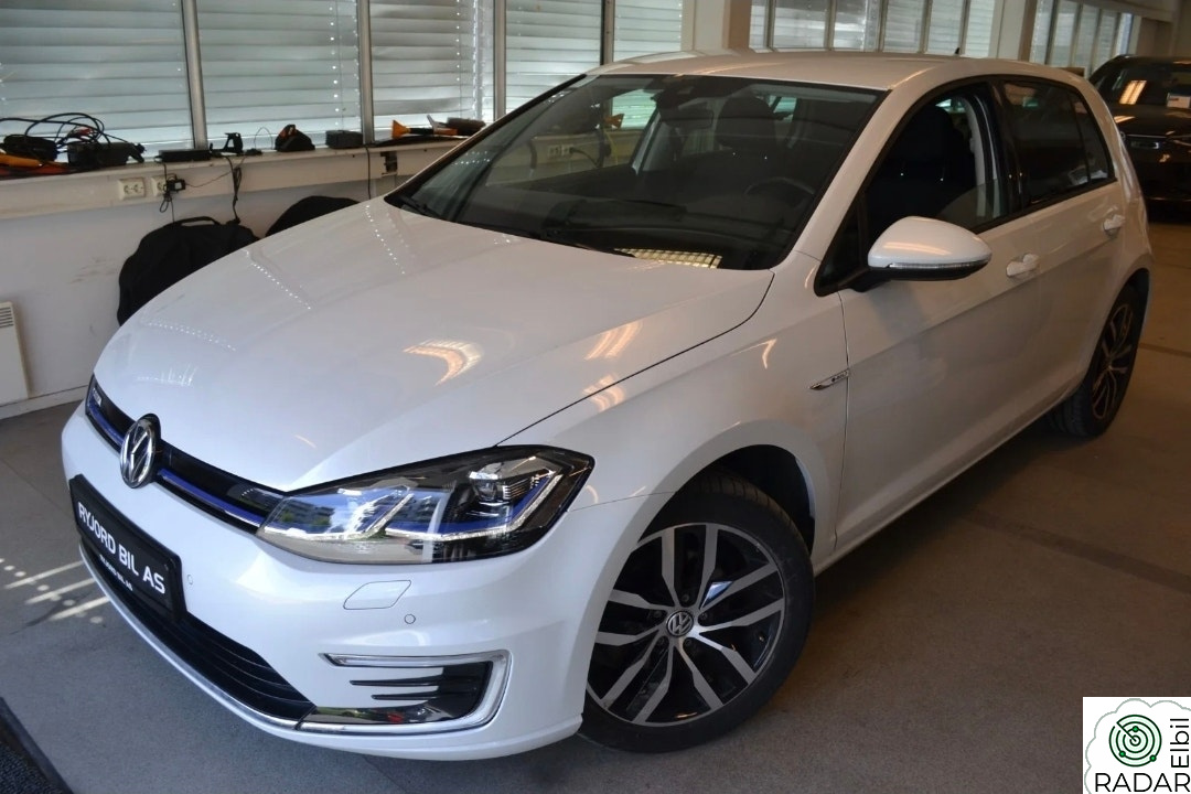 VOLKSWAGEN GOLF 136 hk