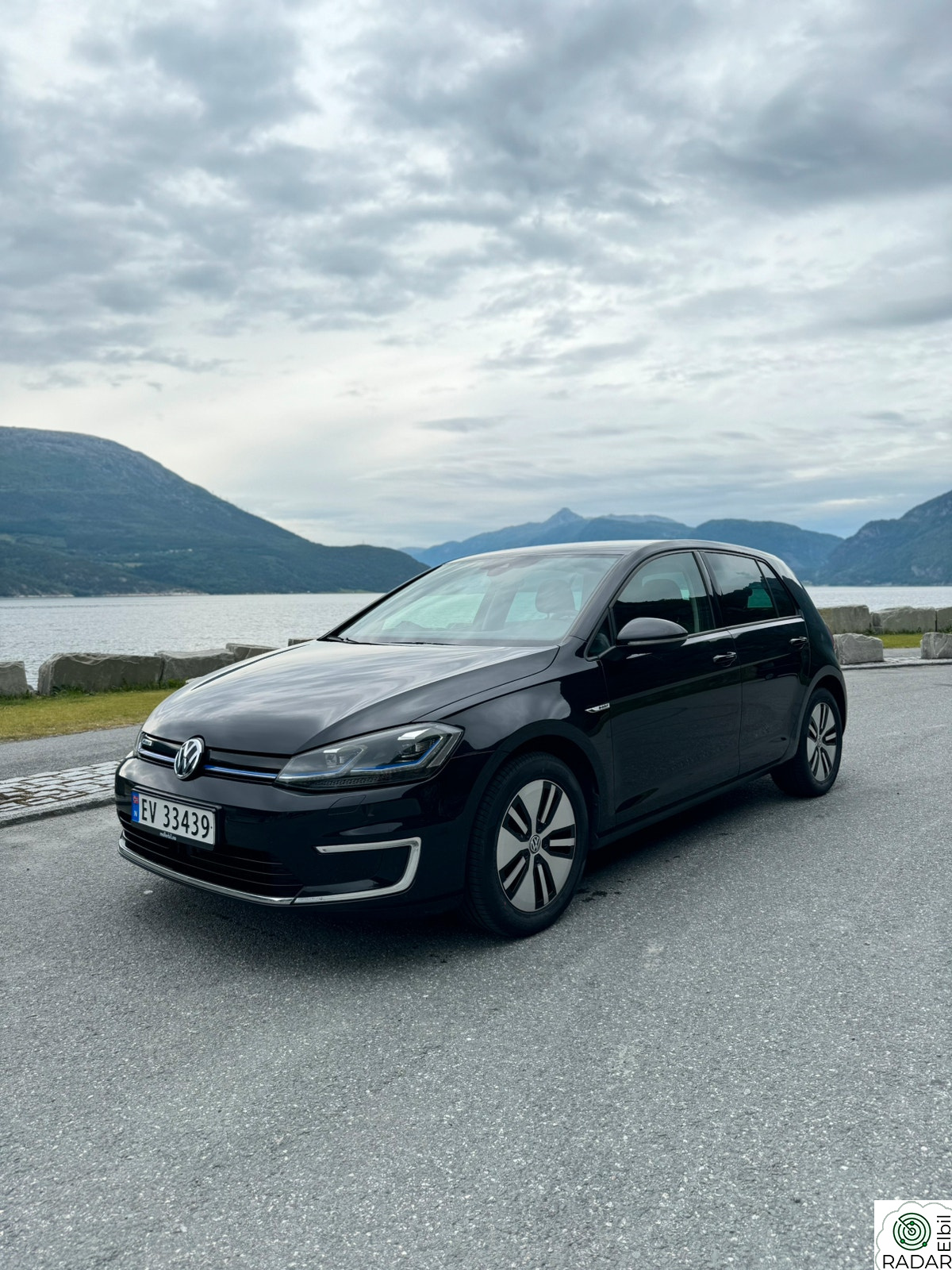 VOLKSWAGEN GOLF 300Km, Exclusive