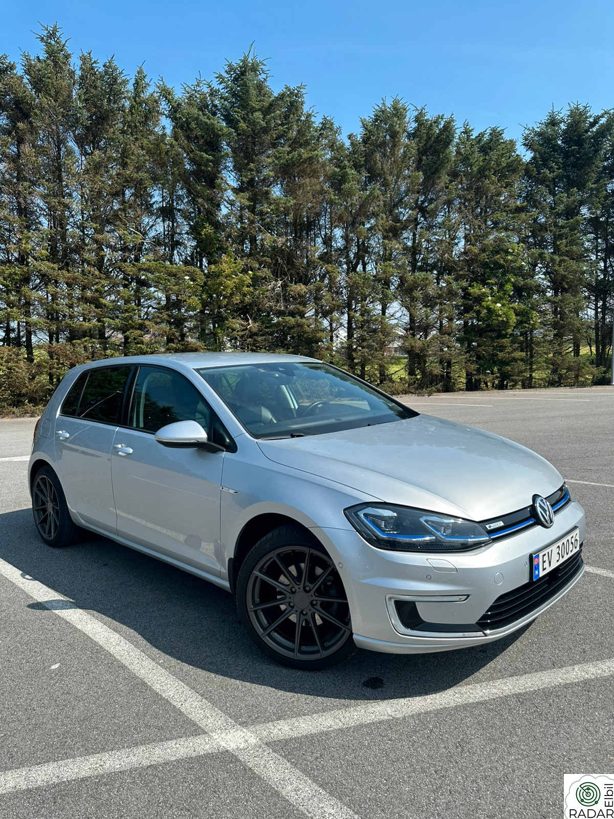 VOLKSWAGEN GOLF / Highline / Skinn /