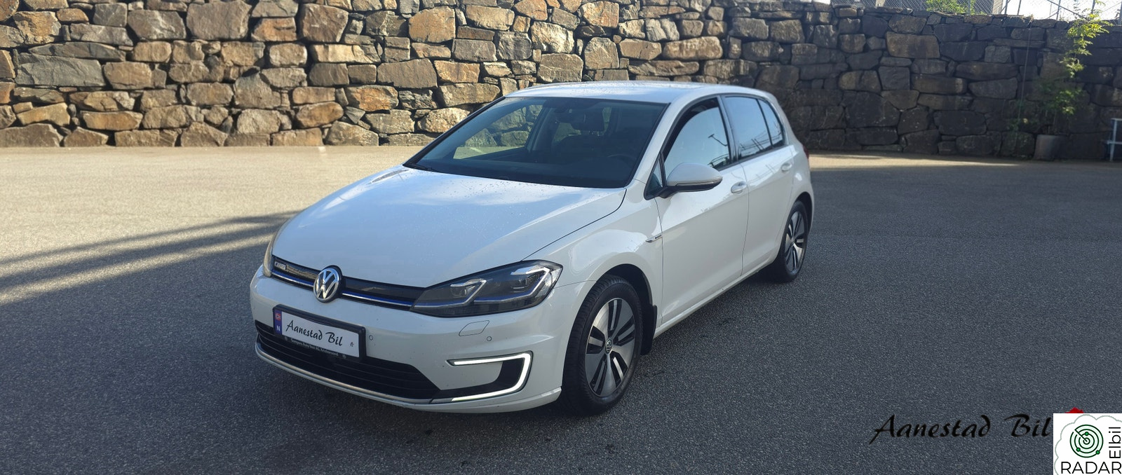 VOLKSWAGEN GOLF Navi | CC | R.Kam 35.8 kWh