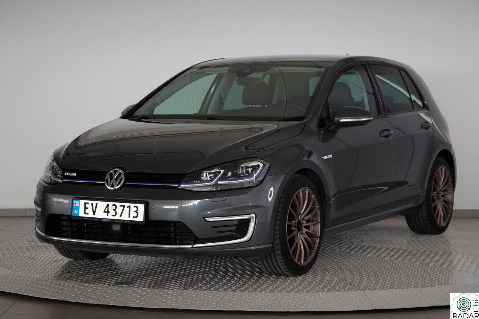 VOLKSWAGEN GOLF Exclusive|Dynaudio|ACC|R.kam|Appstying|Carplay|Navi