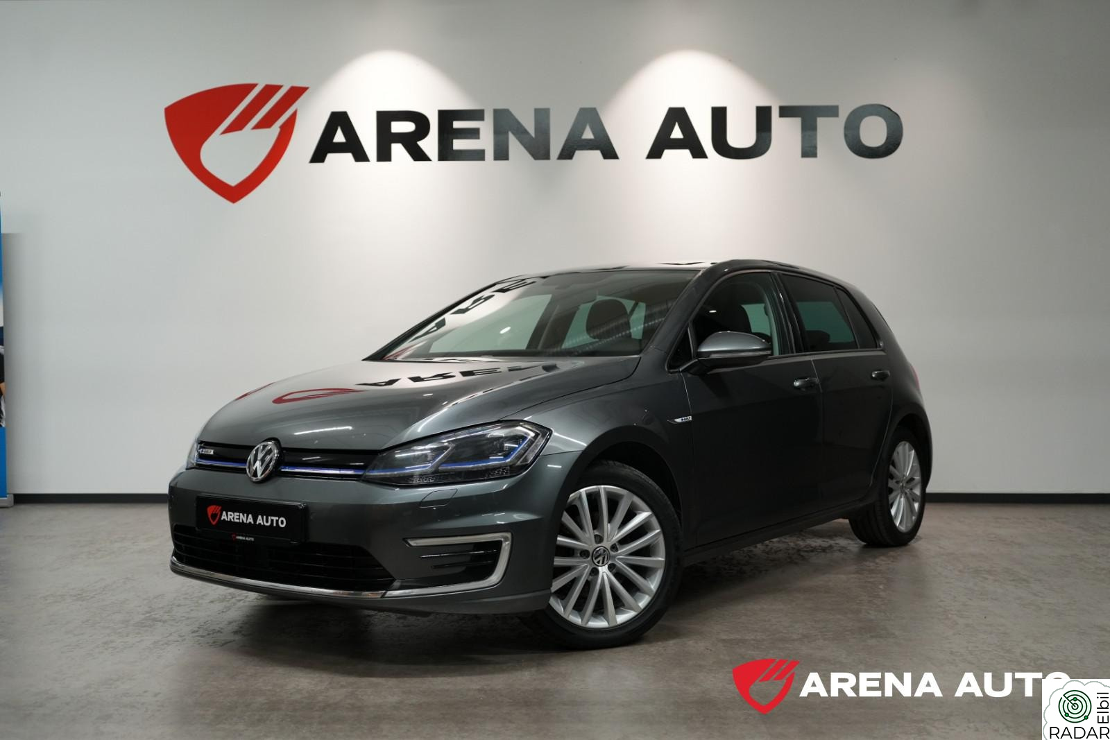 VOLKSWAGEN GOLF Exclusive | LED | Activ info | Skinn | Kamera | ACC |