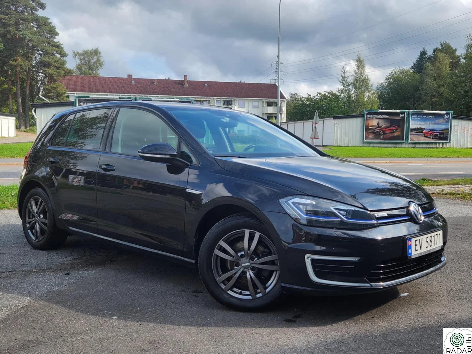 VOLKSWAGEN GOLF Active Info|Skinn|R.kam|Cruise|Navi|1-Eier|Lav km !!!