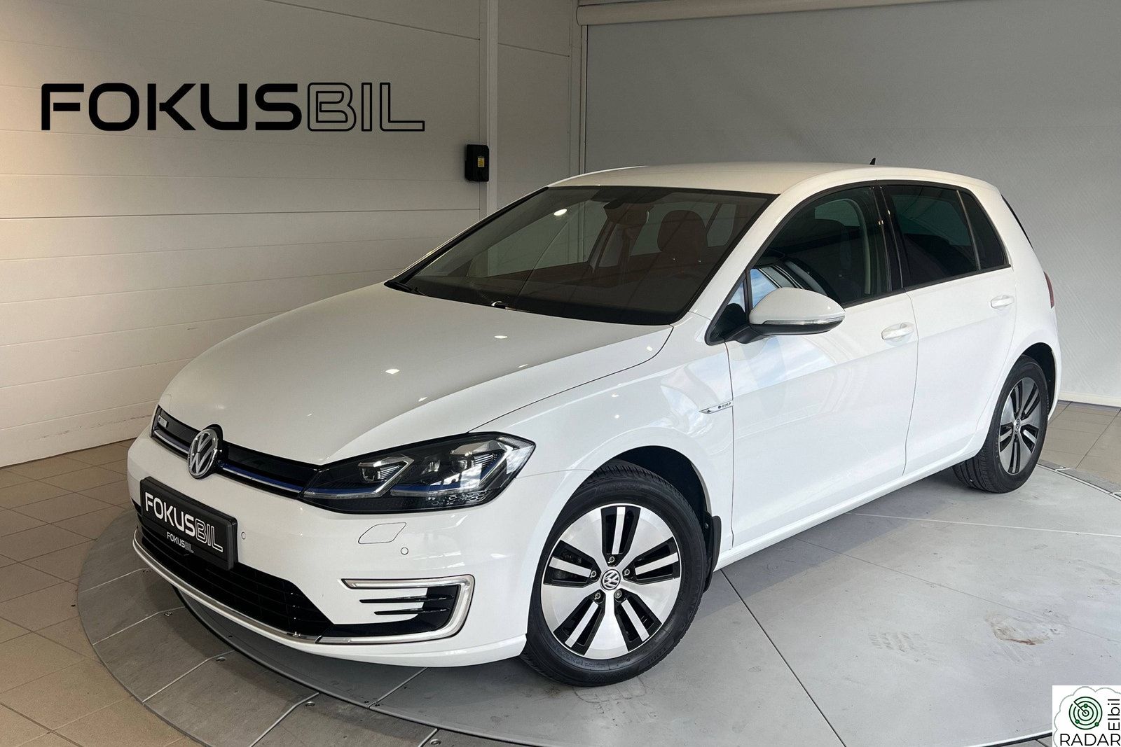 VOLKSWAGEN GOLF E-GOLF/SORT SKINN/LED/ACC/NAVI/R.KAMERA/DAB+