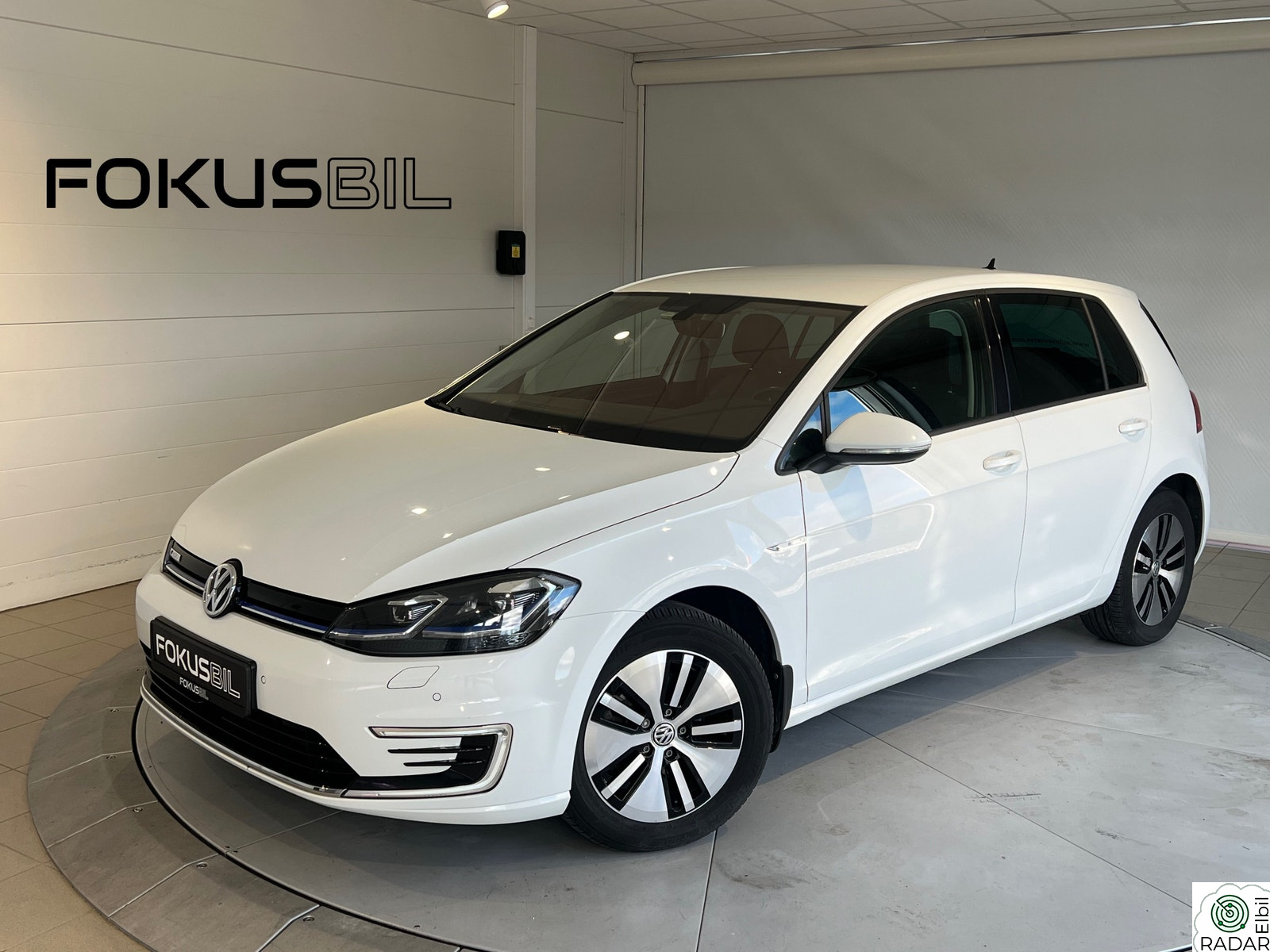VOLKSWAGEN GOLF E-GOLF/SORT SKINN/LED/ACC/NAVI/R.KAMERA/DAB+