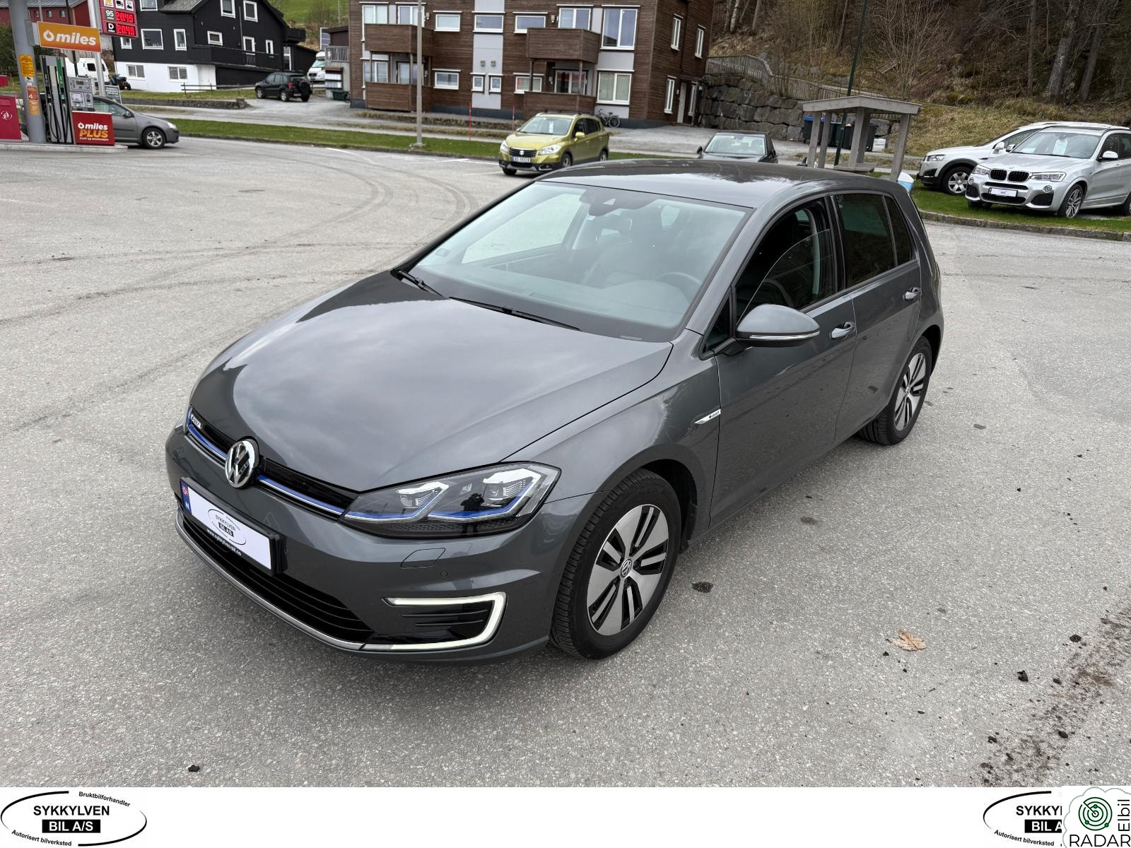 VOLKSWAGEN GOLF 100Kw Exclusive/ Skinn/ Active info/ Ad.cruise/ Eu 2027