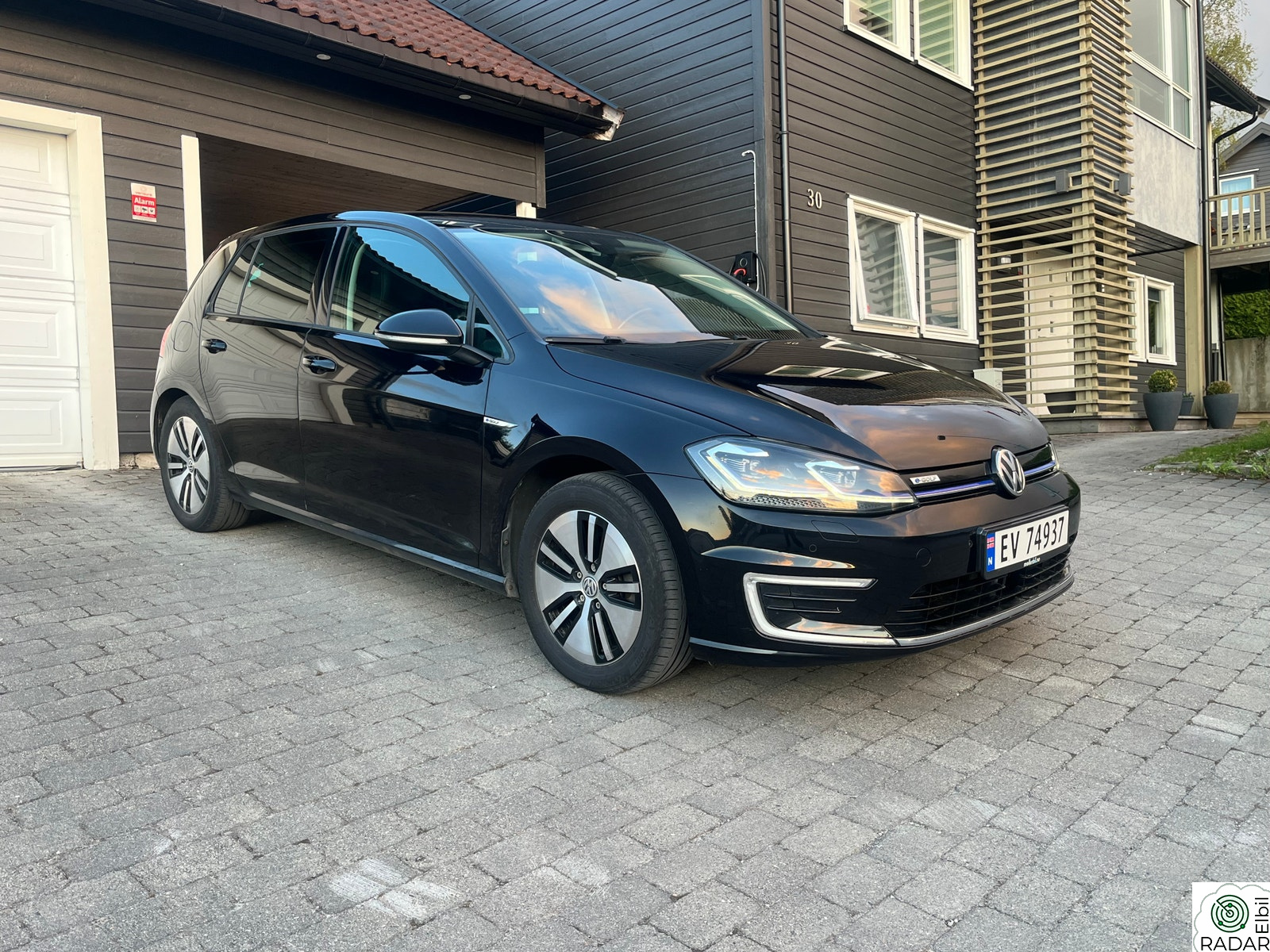 VOLKSWAGEN GOLF E-GOLF 300km /SKINN / ACC /KAMERA