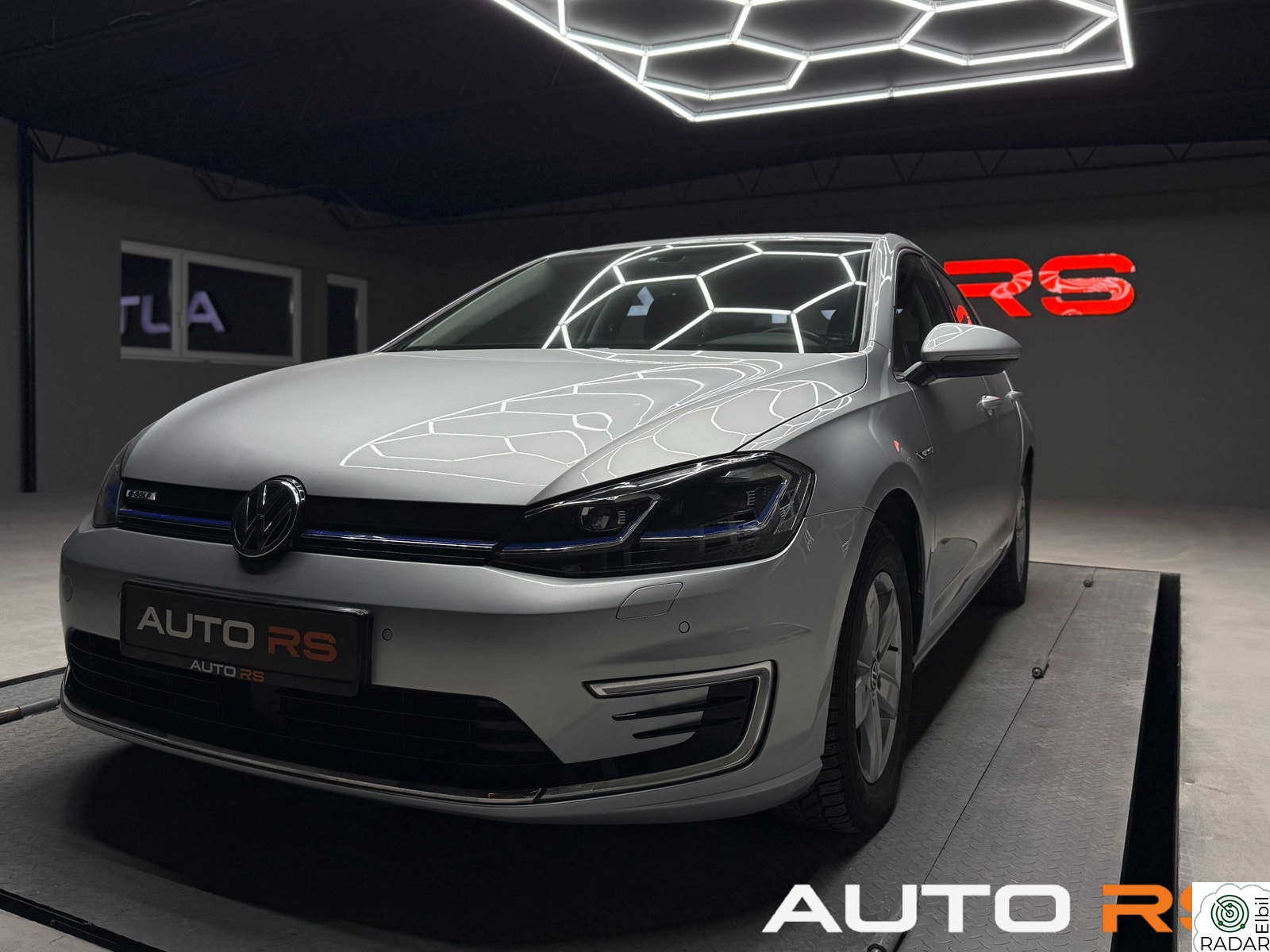 VOLKSWAGEN GOLF EXCLUSIVE|ACC|SKINN|ACTIVE INFO|LED|GARANTI++