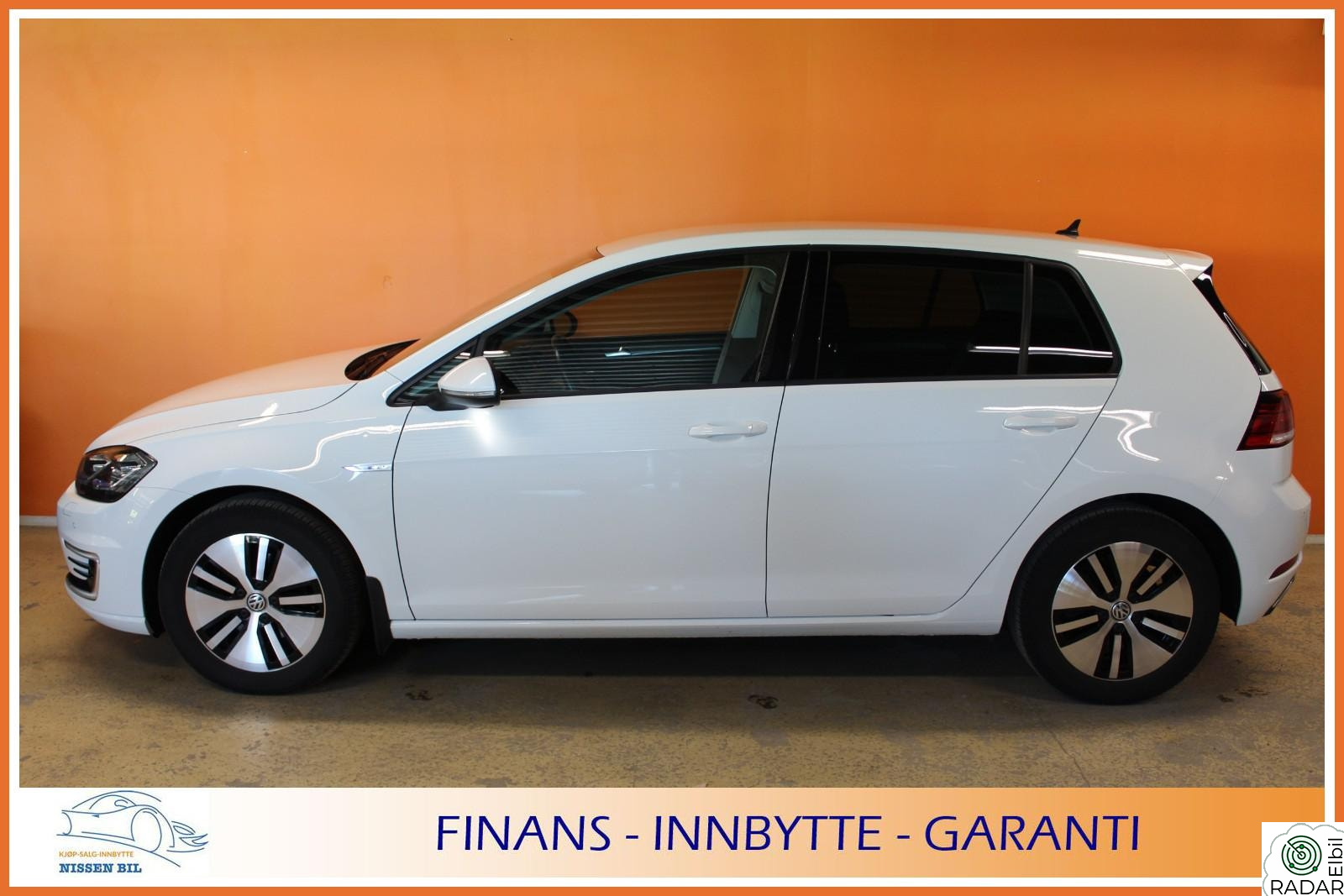 VOLKSWAGEN GOLF e-GOLF 300 KM AUT/R.KAMERA/KEYLESS/ACC/BLUET/DAB/NAV+++