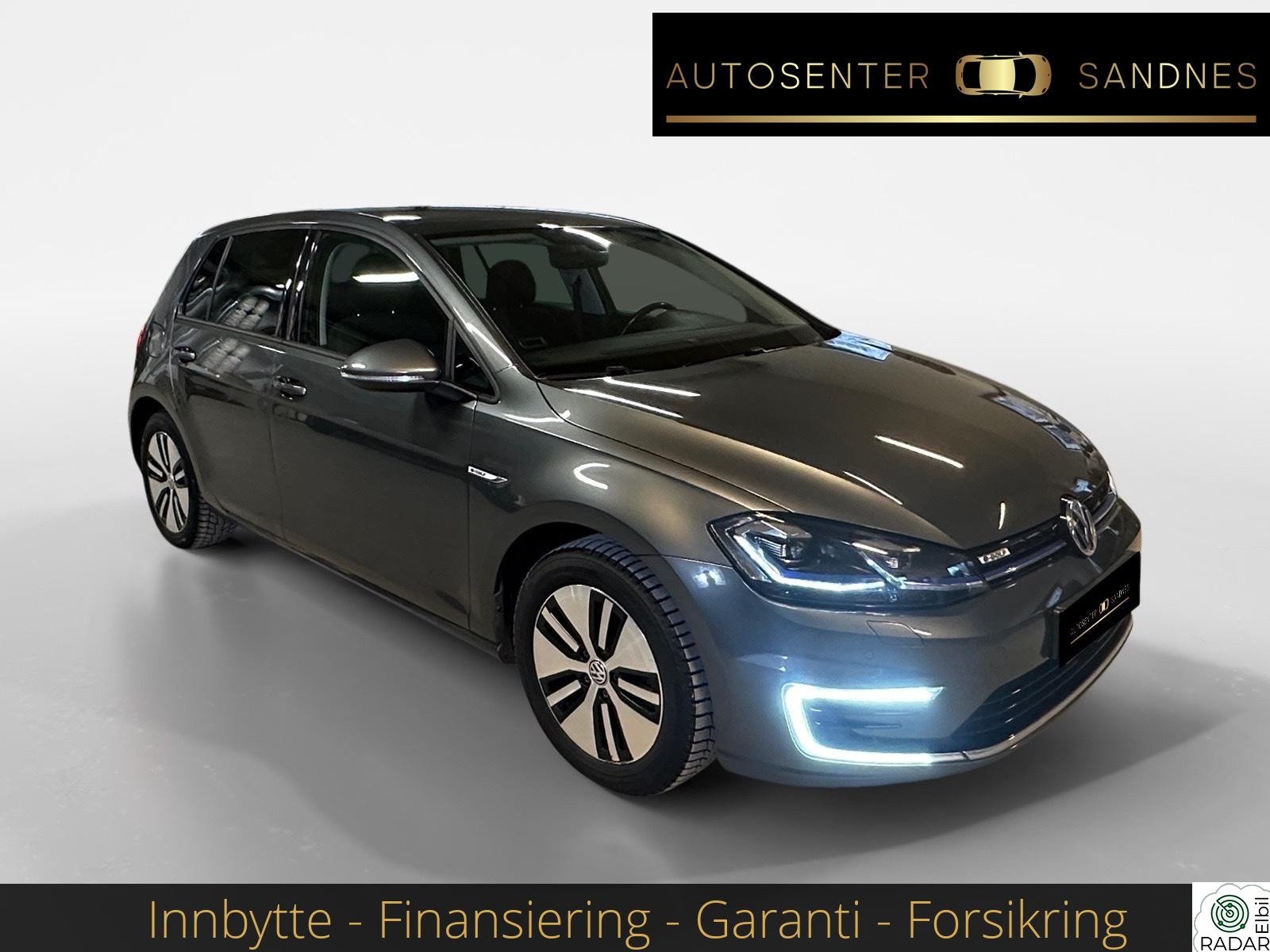 VOLKSWAGEN GOLF ACC / R. Kamera / Keyless / Kupevarmer / Navi ++
