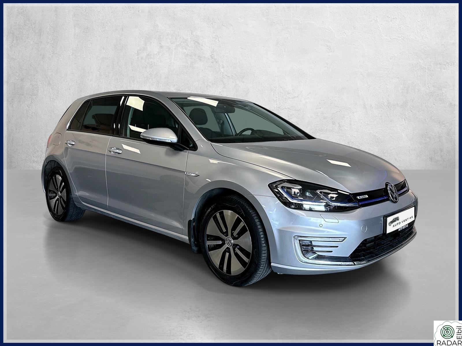 VOLKSWAGEN GOLF 136HK KAMERA DAB KEY LESS KAMERA 300KM