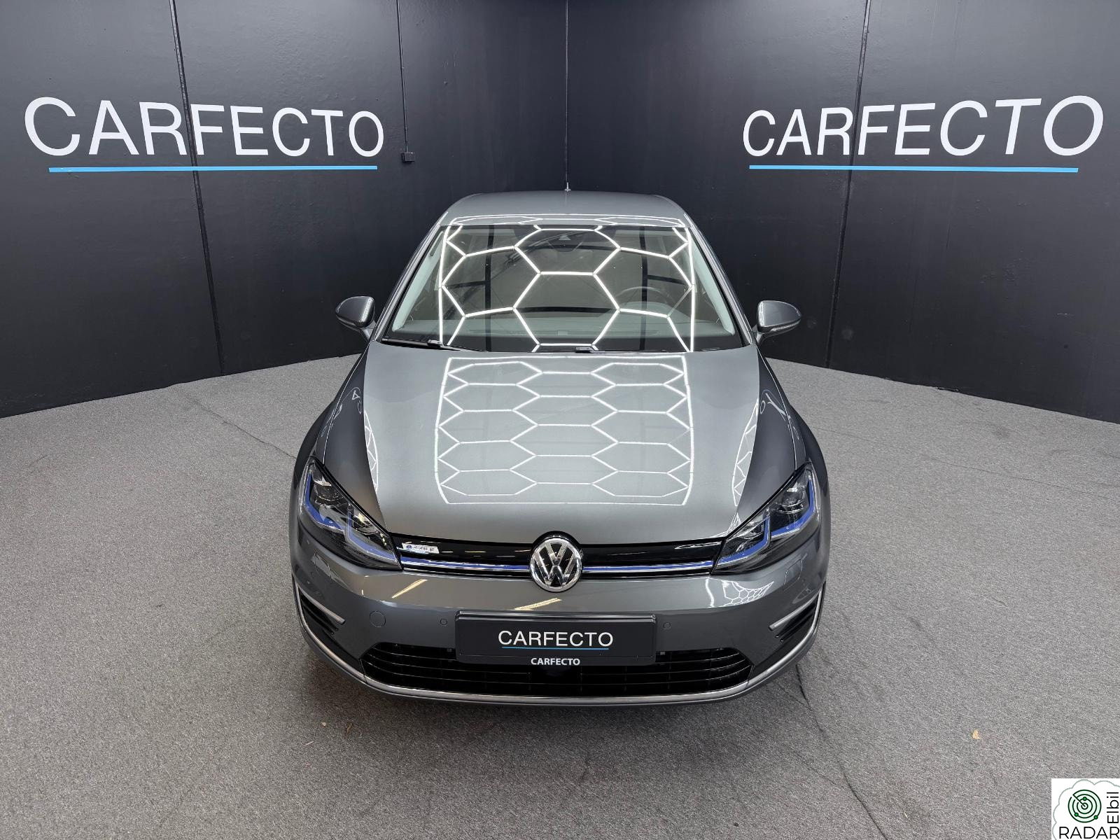 VOLKSWAGEN GOLF E-GOLF/300KM/1-EIER/VARMEPUMPE/ACC/LED/DIGITAL/R.KAM++