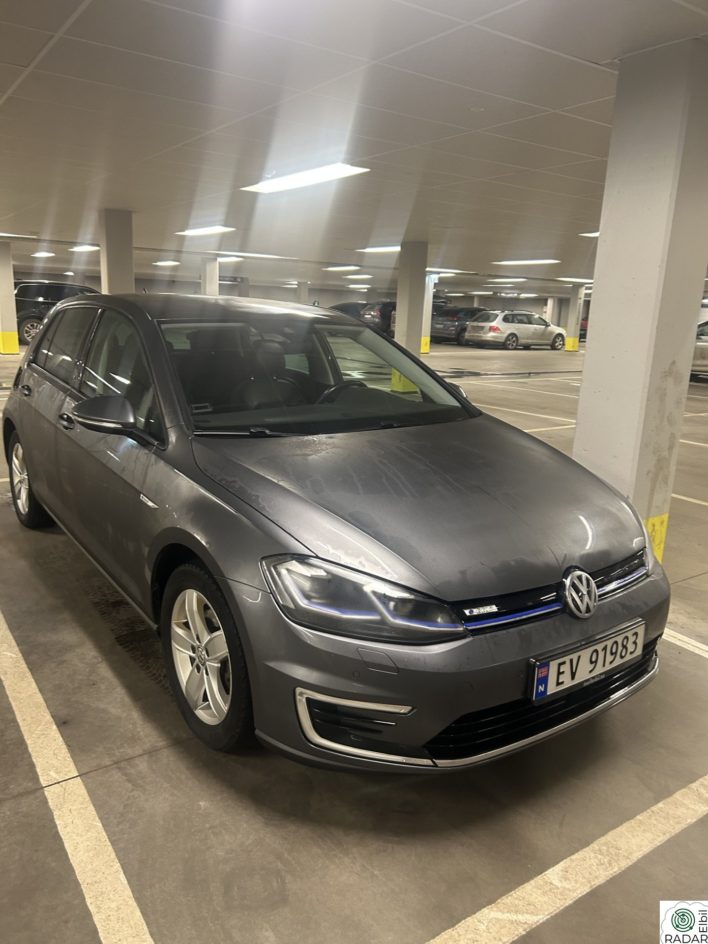 VOLKSWAGEN GOLF AU