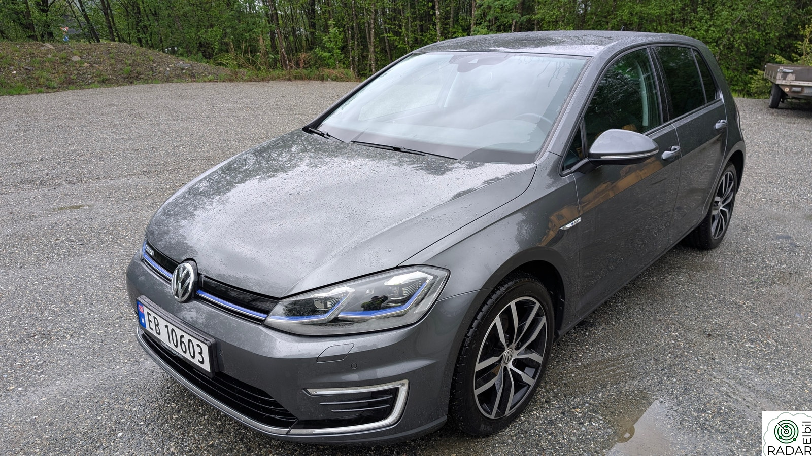 VOLKSWAGEN GOLF 300KM SKINN/AID/ACC/R.KAM/
DYN.LED/DAB+!