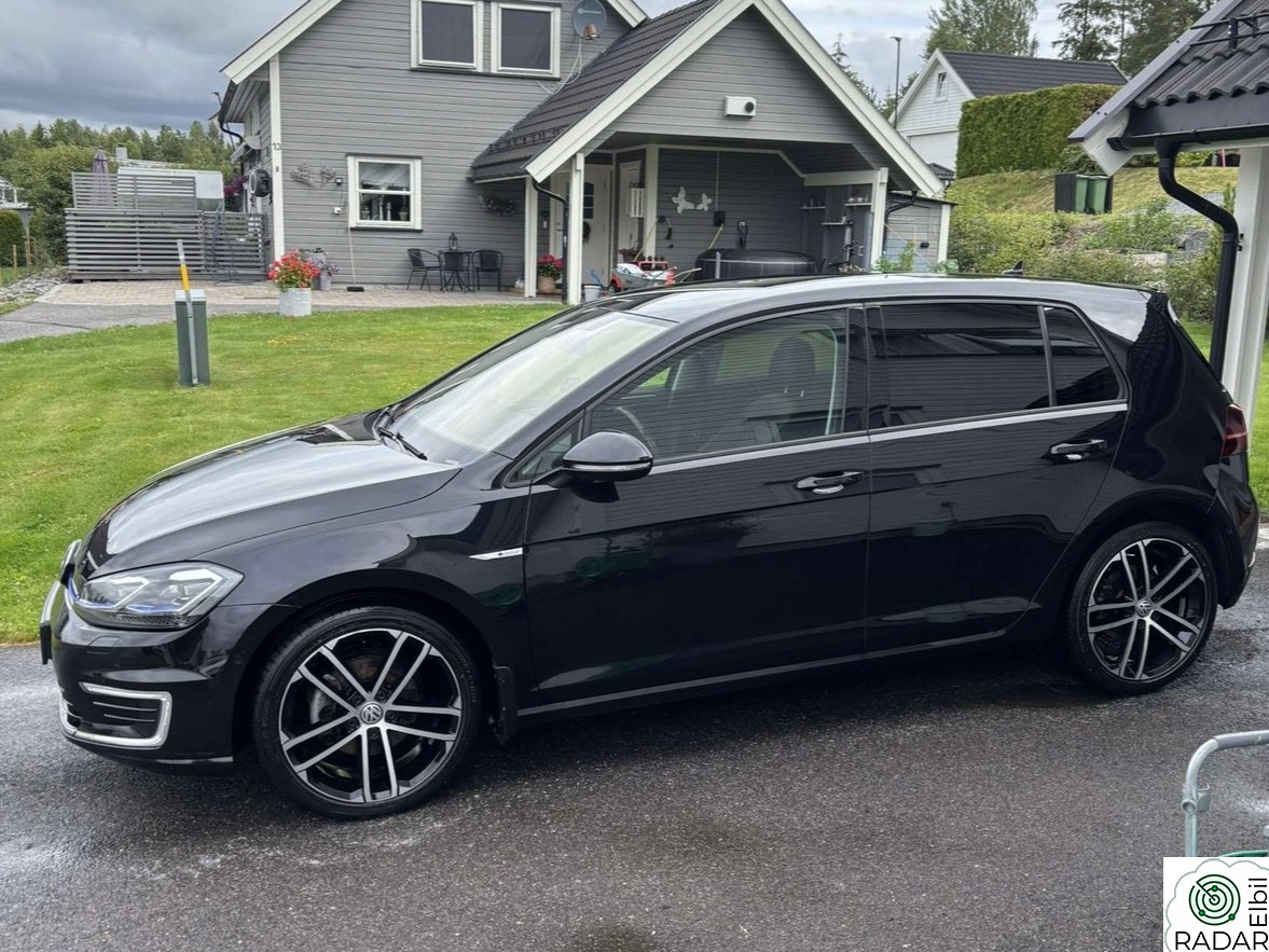 VOLKSWAGEN GOLF Exclusive (K)