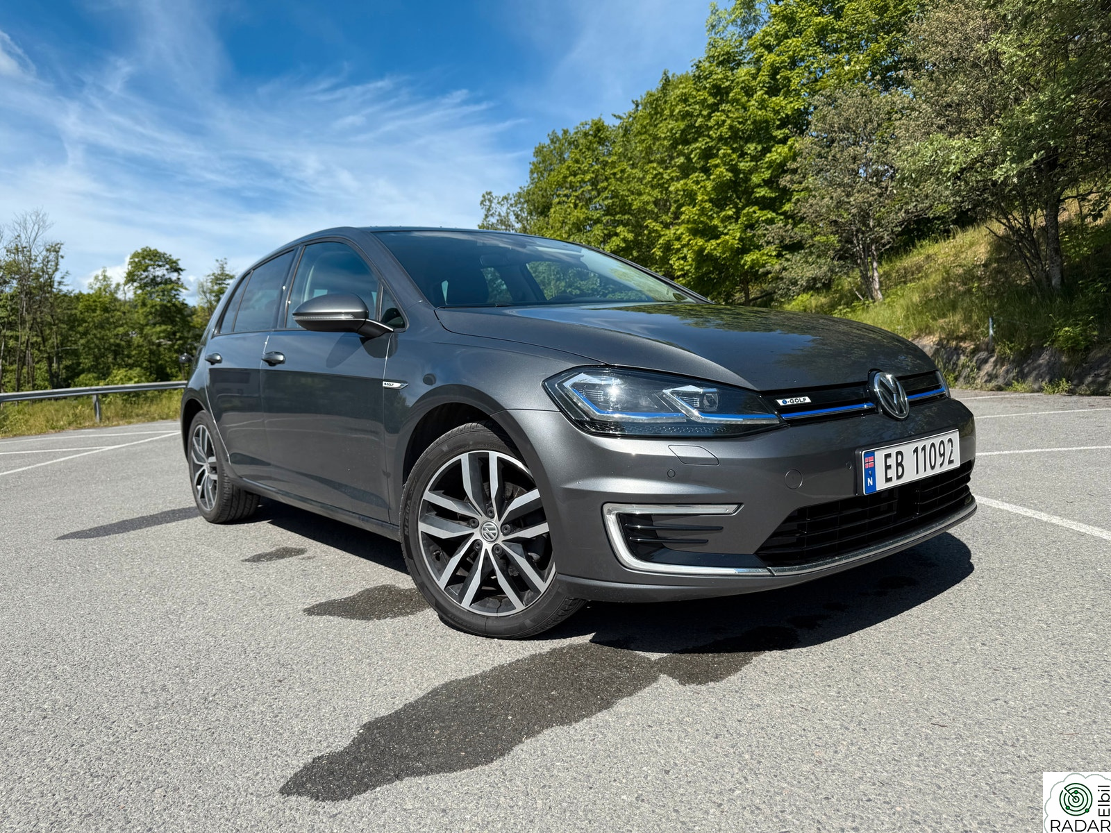 VOLKSWAGEN GOLF EXCLUSIVE - SKINN - KEYLESS - R.KAM / LAV KM