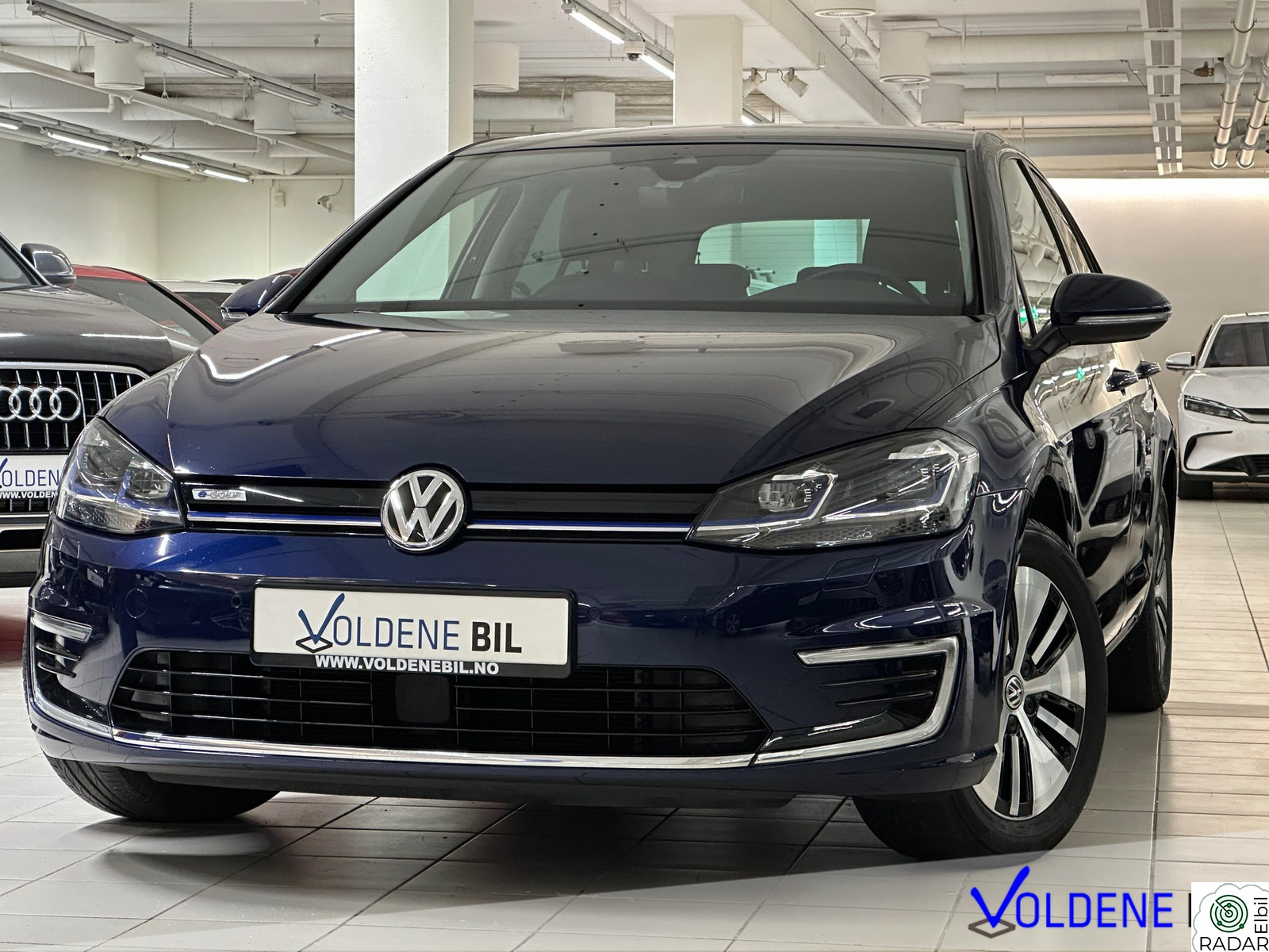 VOLKSWAGEN GOLF 100kw | Virtuel Cockpit | ACC | Skinn | R.kam | Navi+++