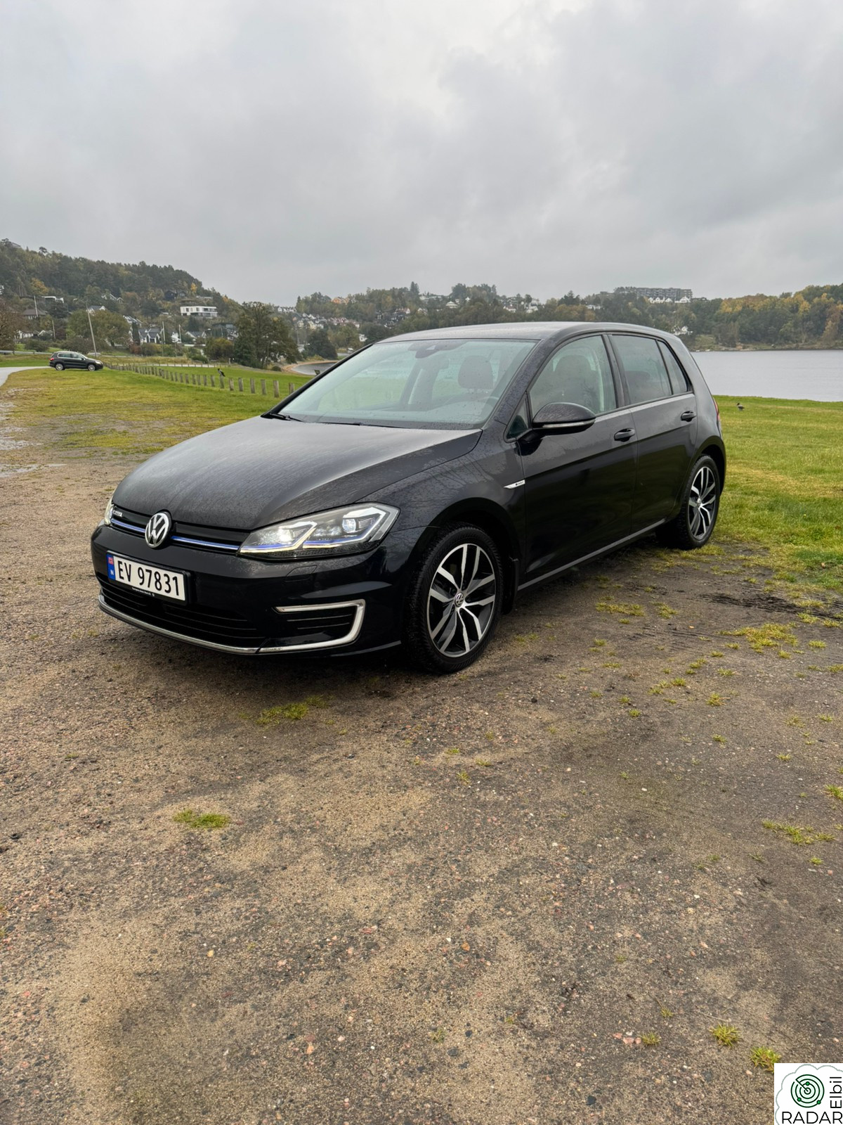 VOLKSWAGEN GOLF 136hk