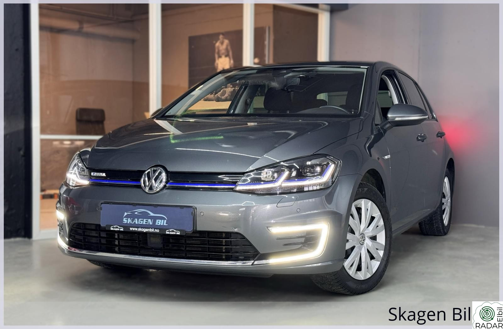 VOLKSWAGEN GOLF -Active info display-Keyless-Blindsone varsler