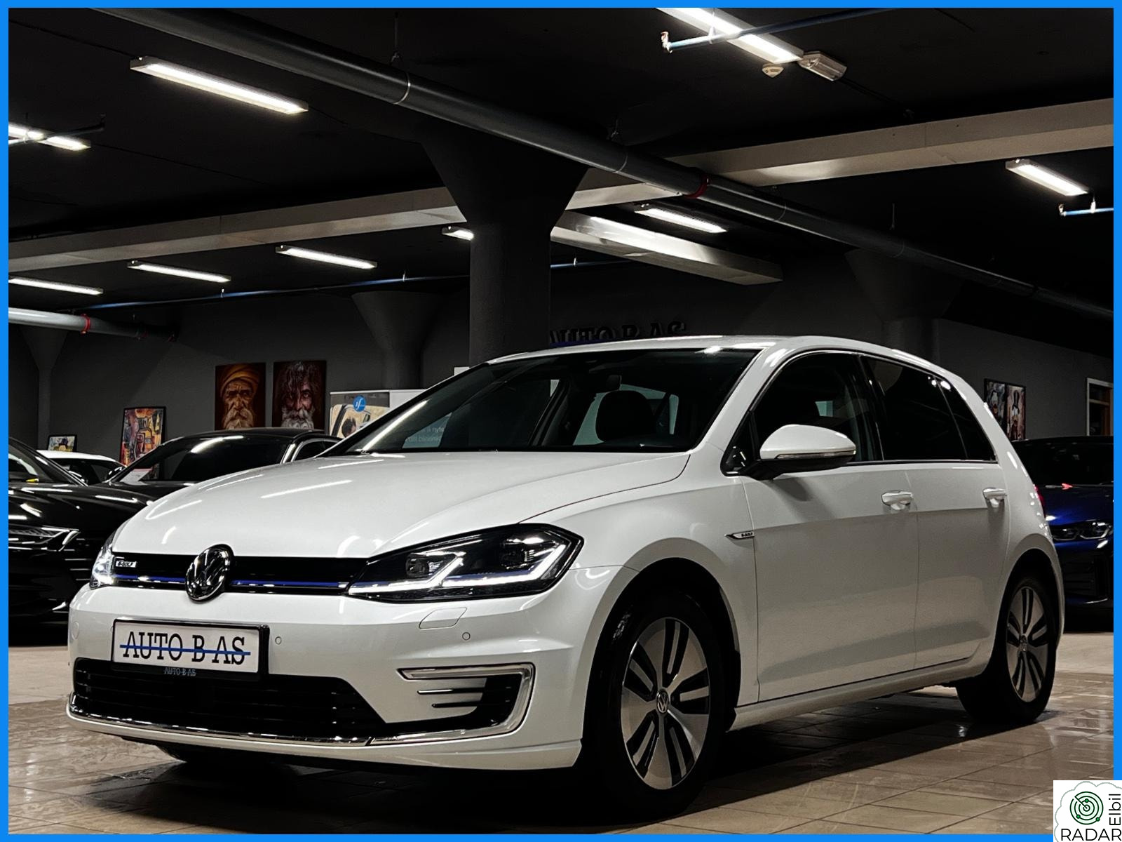 VOLKSWAGEN GOLF Exclusive - Skinn - VirtualDisplay - ACC - DynAudio