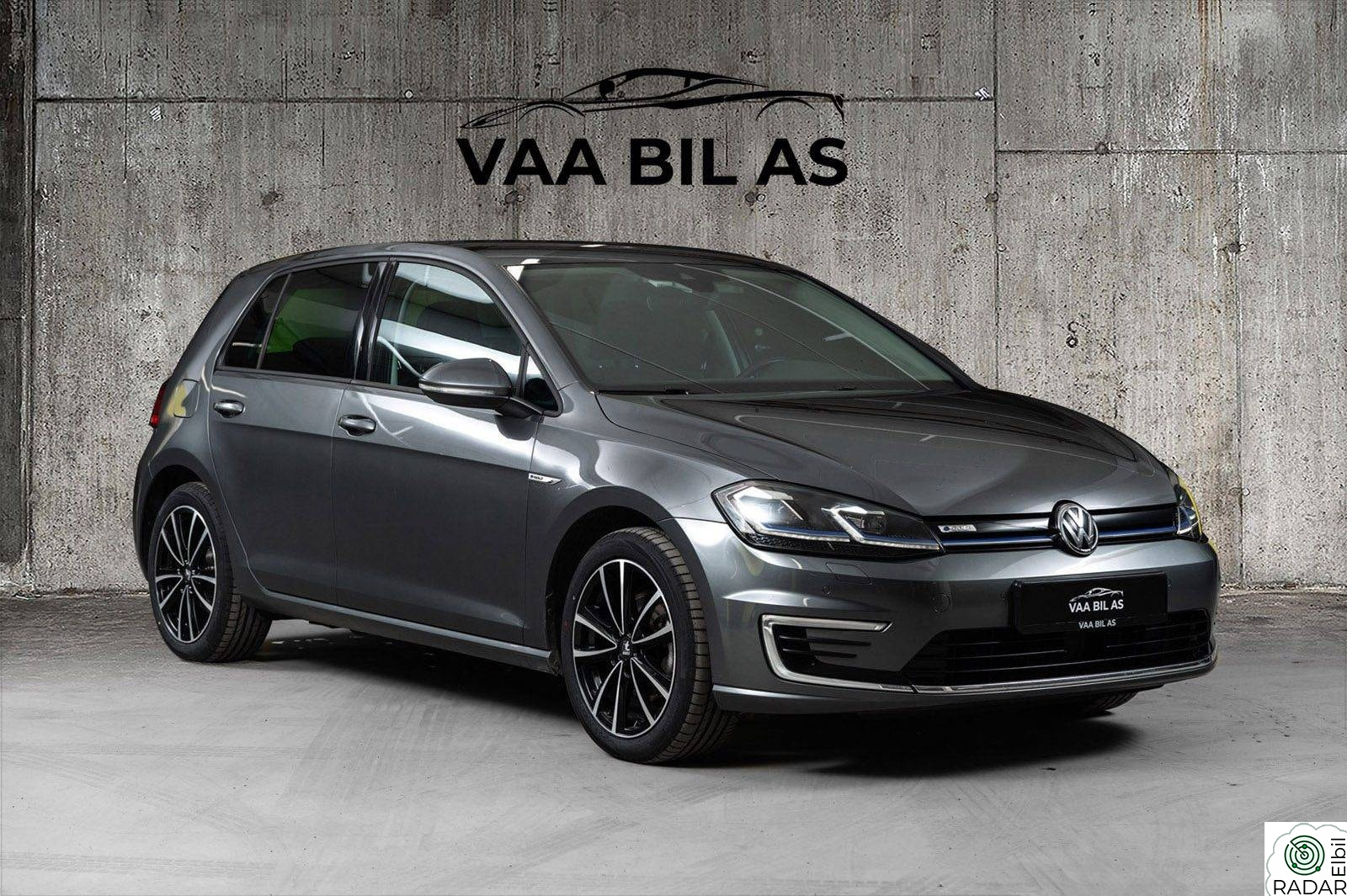 VOLKSWAGEN GOLF 300km / Skinn / ACC / V.Pumpe / R.kamera / LED++