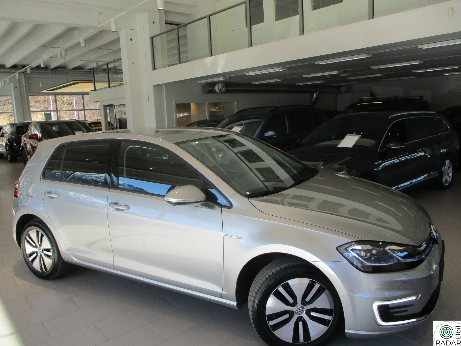 VOLKSWAGEN GOLF E-golf 136 hk *
