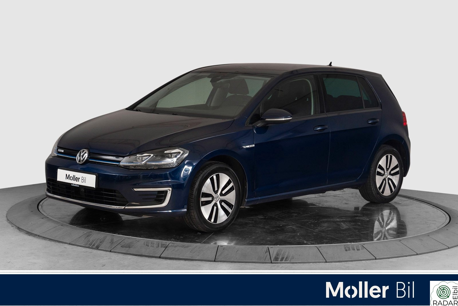 VOLKSWAGEN GOLF 136hk Exclusive - R.Kam, Active Info, Skinn, Keyless
