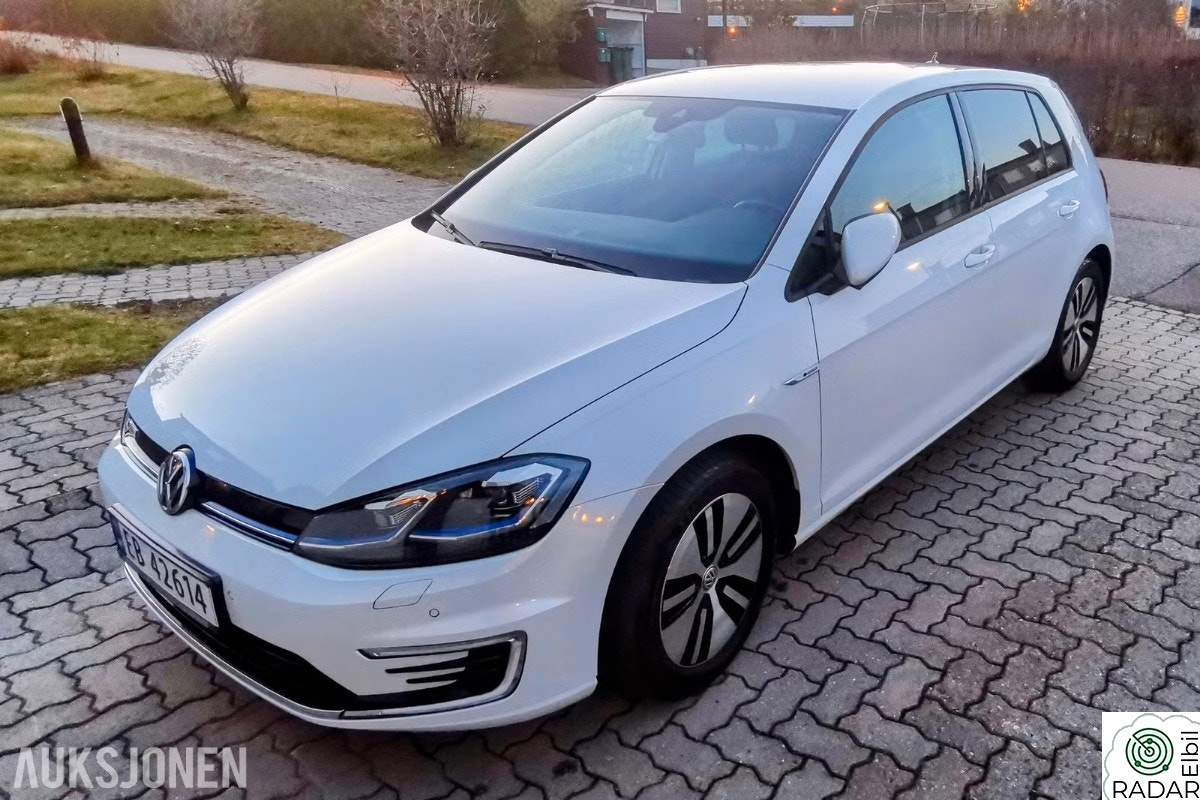 VOLKSWAGEN GOLF 136hk