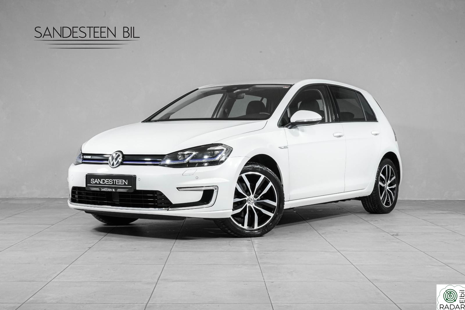 VOLKSWAGEN GOLF 300KM EXCLUSIVE/ACC/KAMERA/SKINN/VARMEPUMPE/ACC