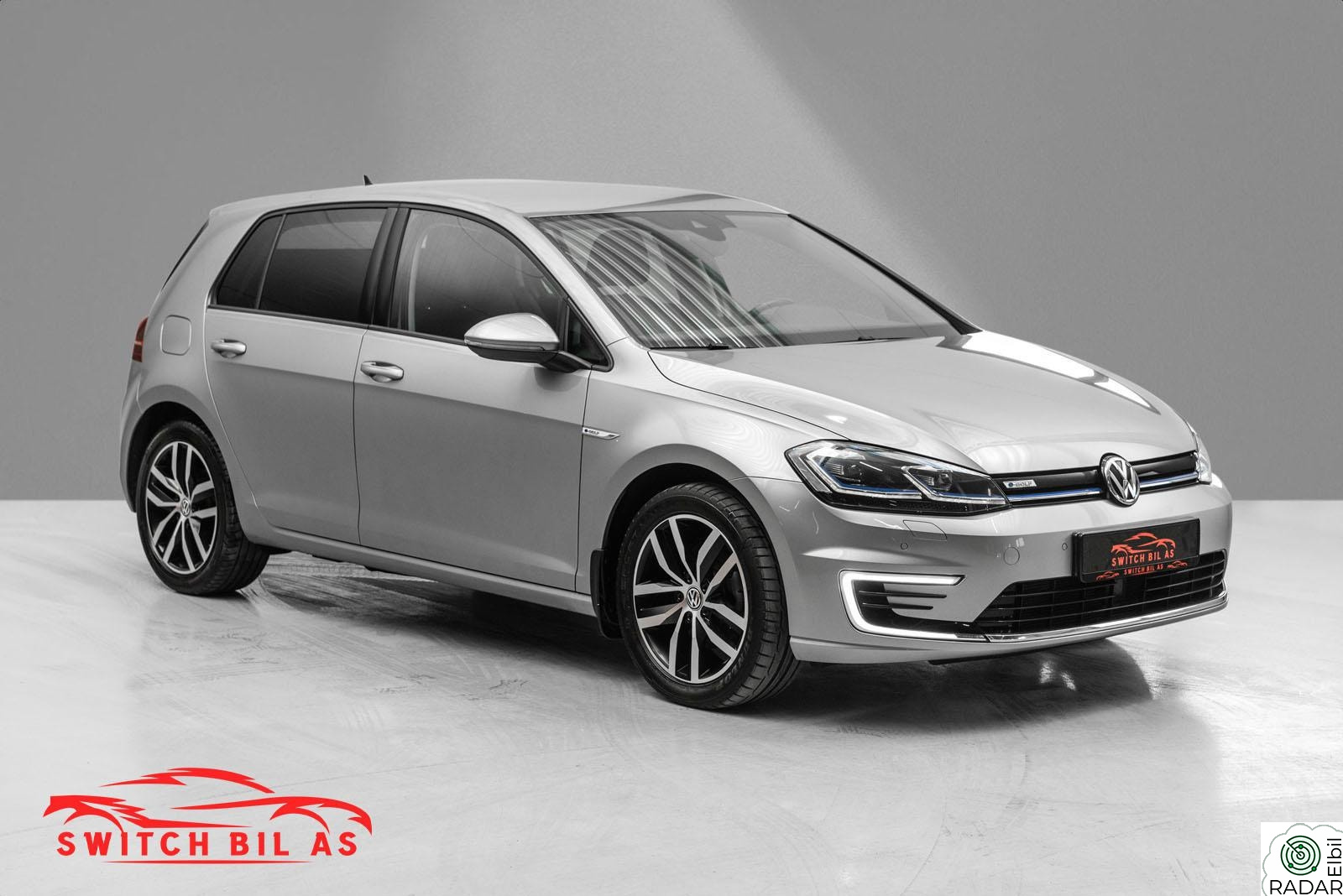 VOLKSWAGEN GOLF Exclusive/36kWh/229KM/Serviceplan/1-eier/Skinn/VirtualC