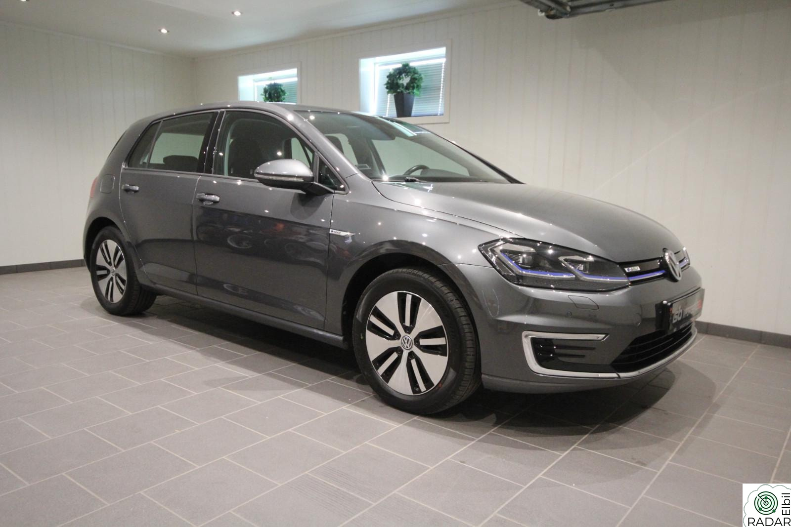 VOLKSWAGEN GOLF E-GOLF 136HK ACC V-PUMPE KAMERA DAB+ KEYLESS NAVI++