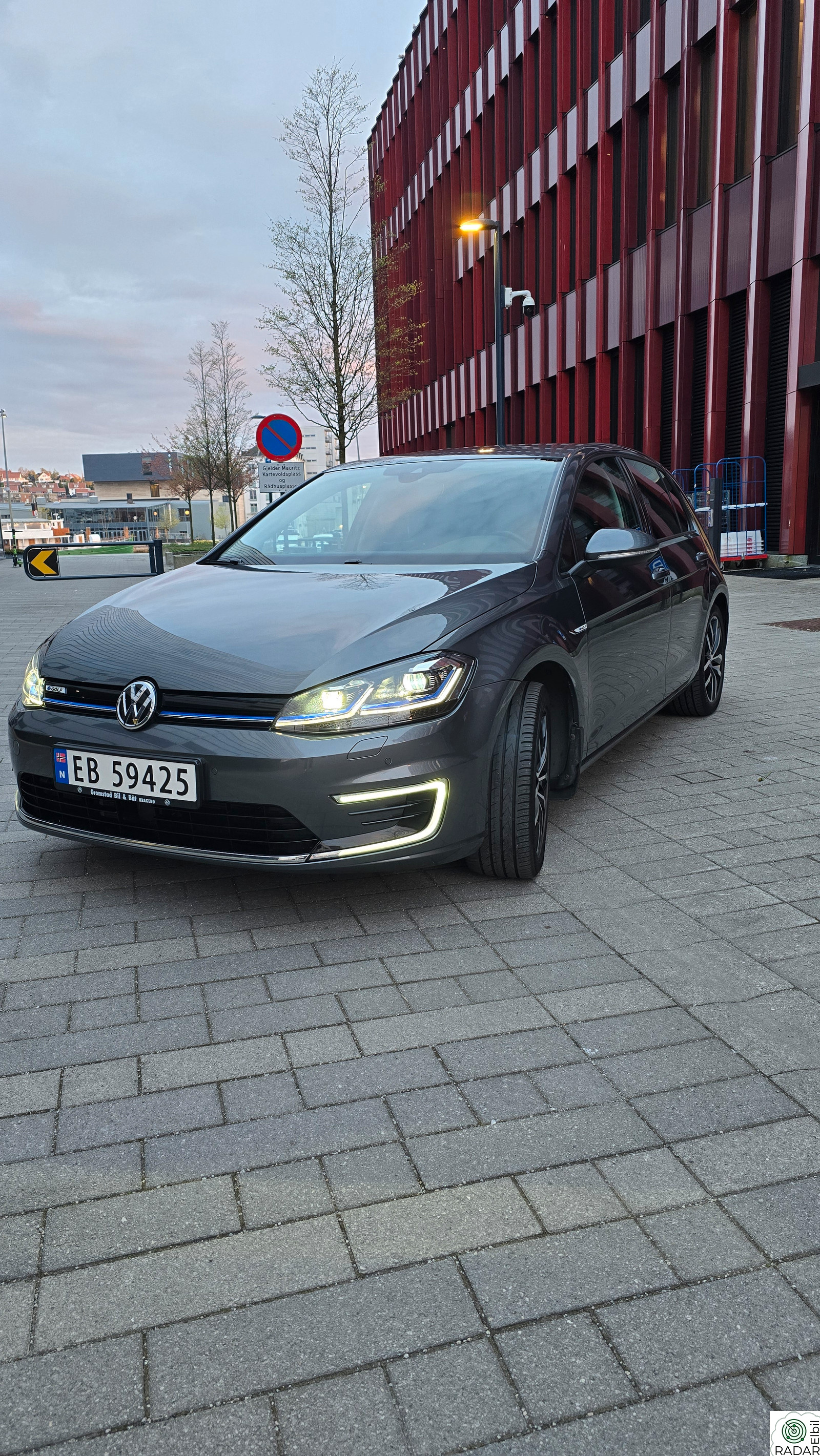 VOLKSWAGEN GOLF Exclusive. Nybil garanti. Alt utstyr.