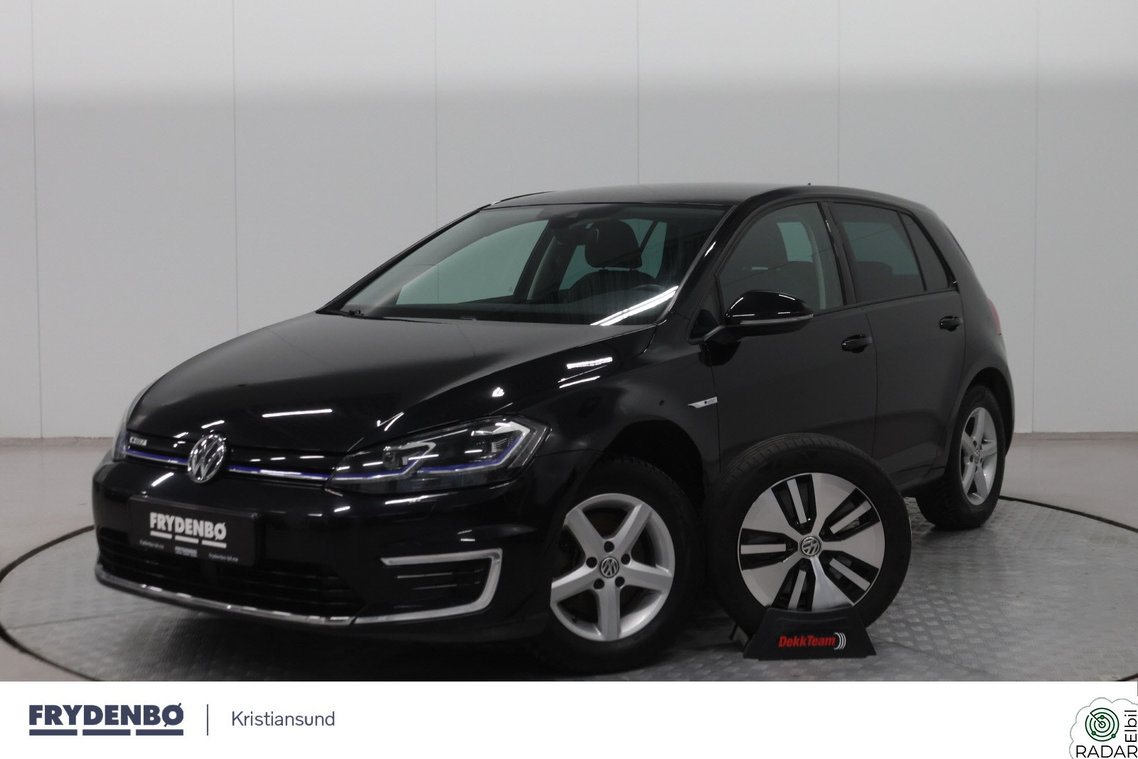 VOLKSWAGEN GOLF E-golf 136 hk exclusive kamp *