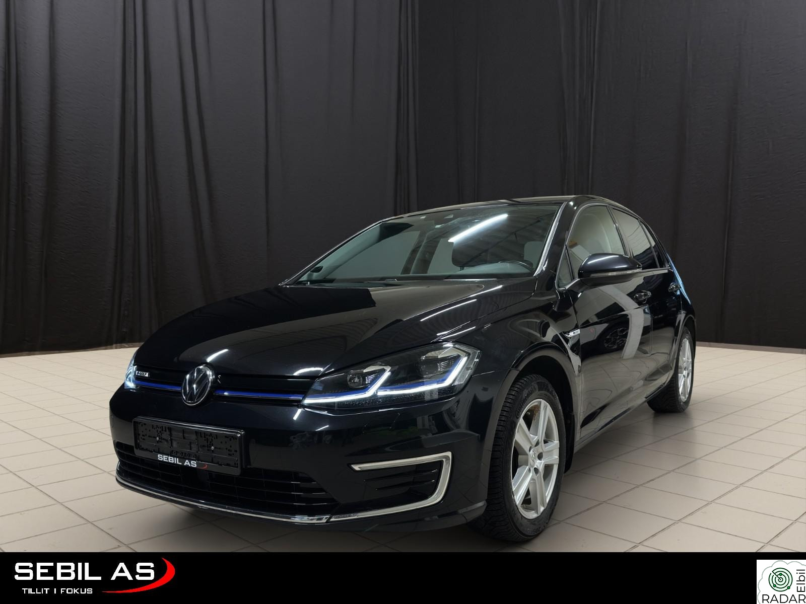 VOLKSWAGEN GOLF Skinn/DigitalCockpit/ACC/R.Kamera/Blindspot/Navi++