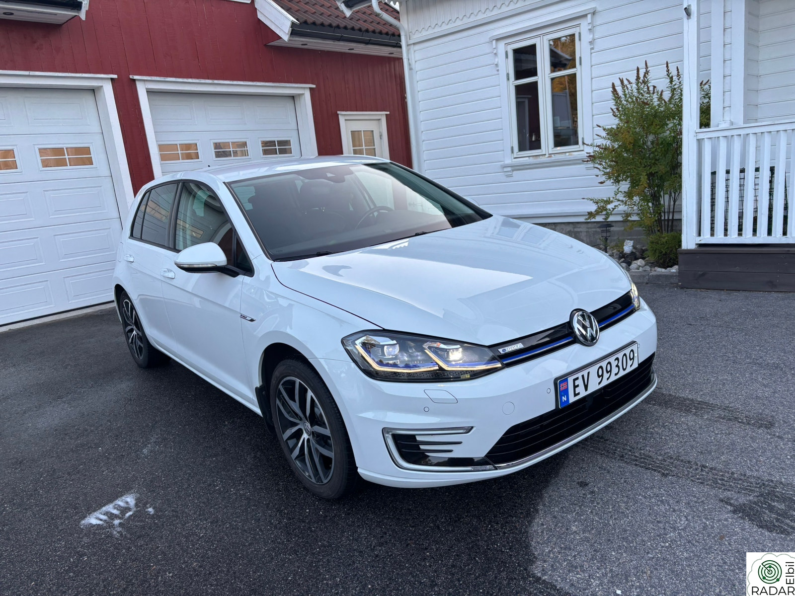 VOLKSWAGEN GOLF Exclusive, ACC, skinn, adapt.lys, mørke vindu