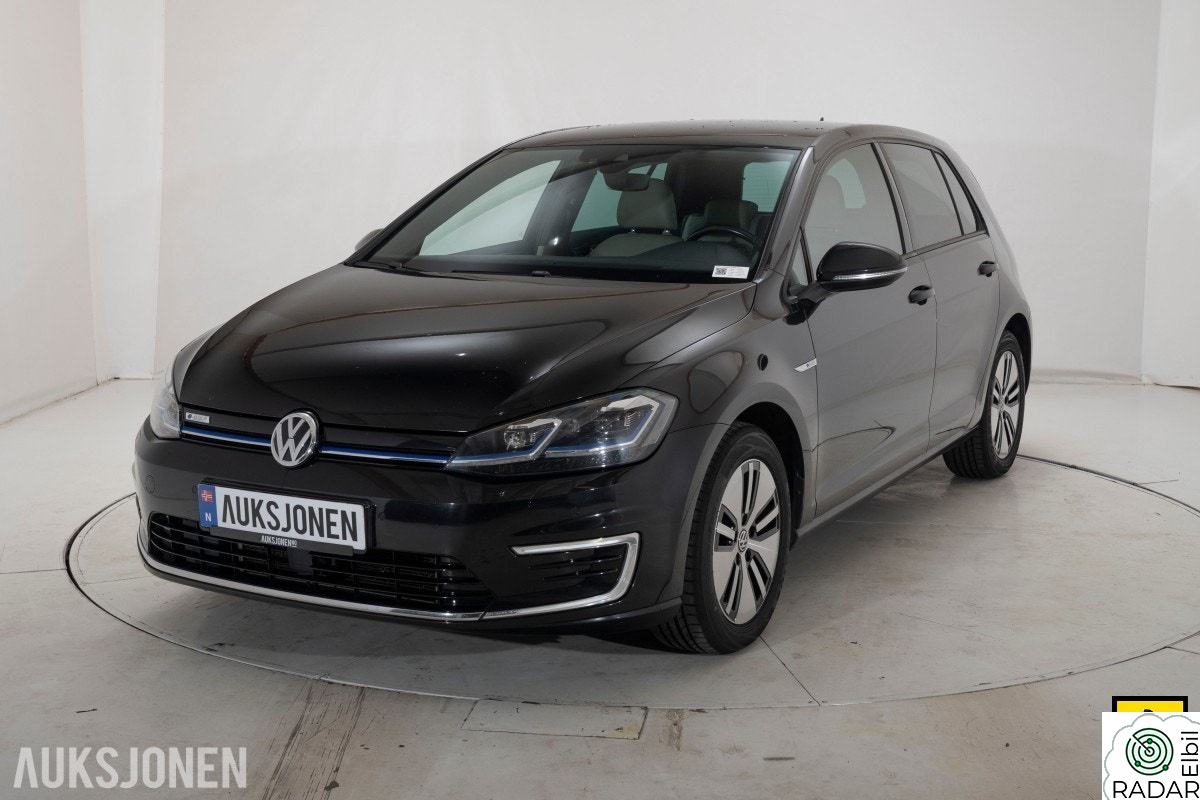 VOLKSWAGEN GOLF 136HK ACC KAMERA SKINN NAVI VARMEPUMPE