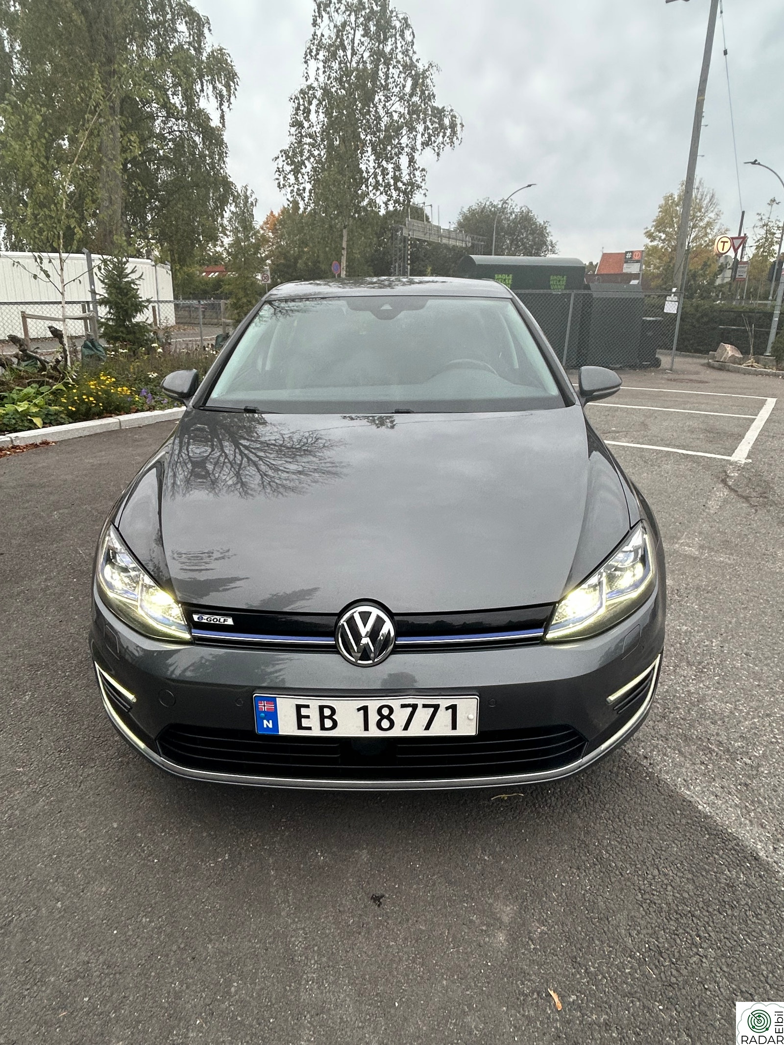 VOLKSWAGEN GOLF E-Golf Comfort 100