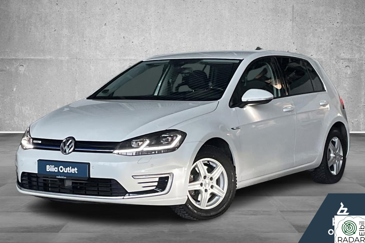 VOLKSWAGEN GOLF Exclusive 136HK AdaptiveCruise Skinn ++