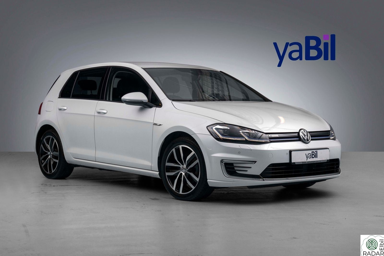 VOLKSWAGEN GOLF Exclusive (K) / Skinn / Varmepumpe /  36 mnd garanti