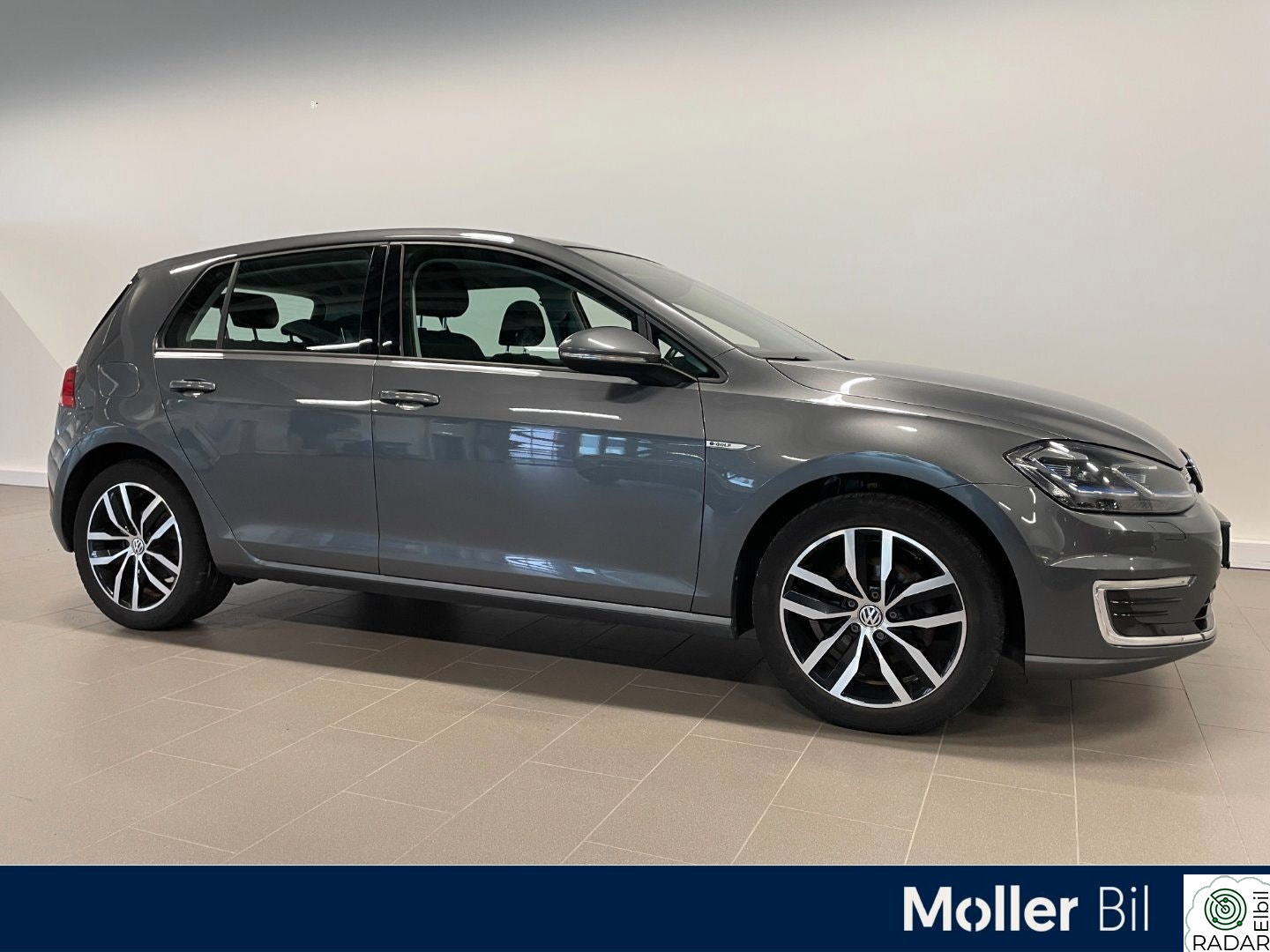 VOLKSWAGEN GOLF 36Kwh 136HK