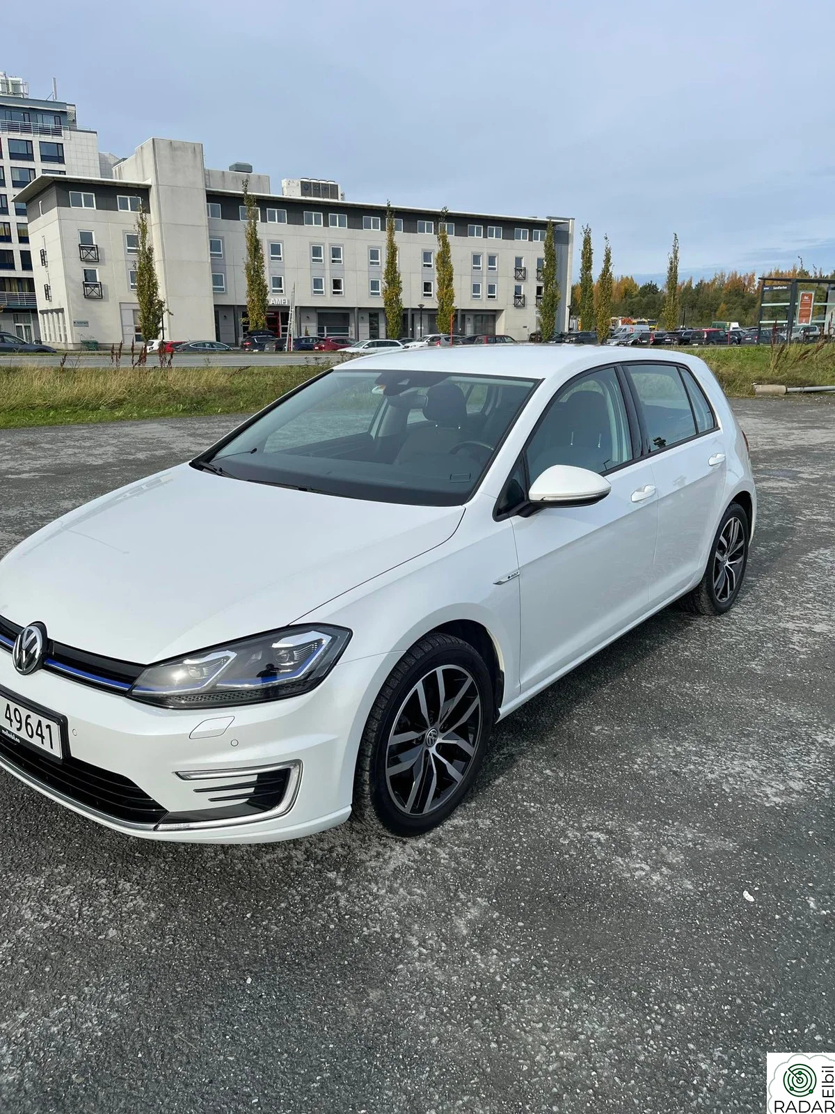 VOLKSWAGEN GOLF 136hk