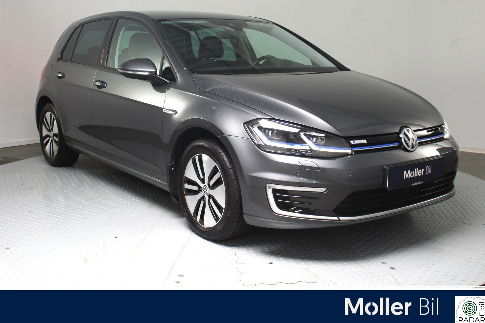 VOLKSWAGEN GOLF 136hk Exclusive - R.kam,ActiveInfo,Skinn,Sikkerhetspk