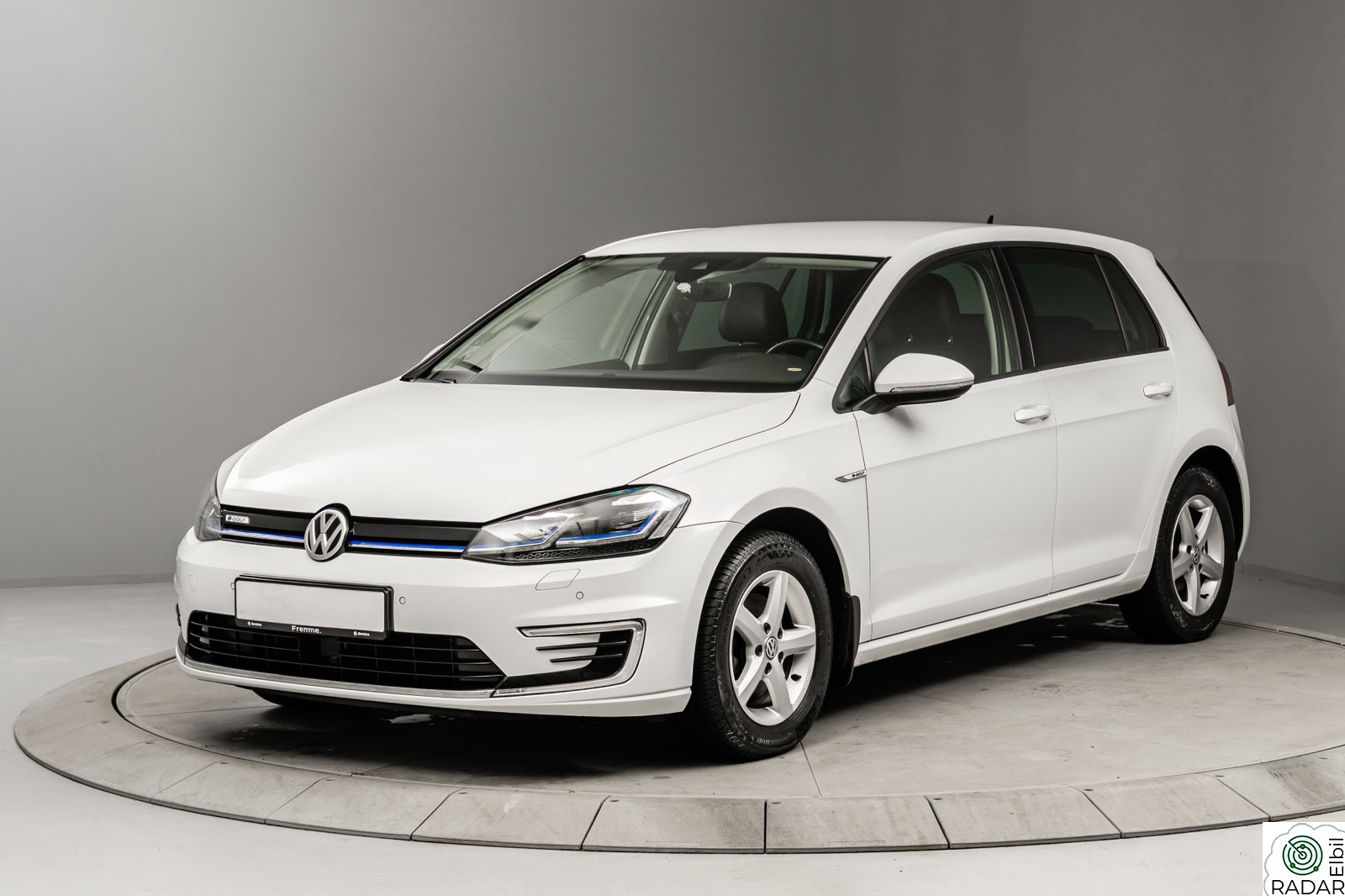 VOLKSWAGEN GOLF Exclusive, Topputstyrt, ACC, Skinn, Active info, R.Kam