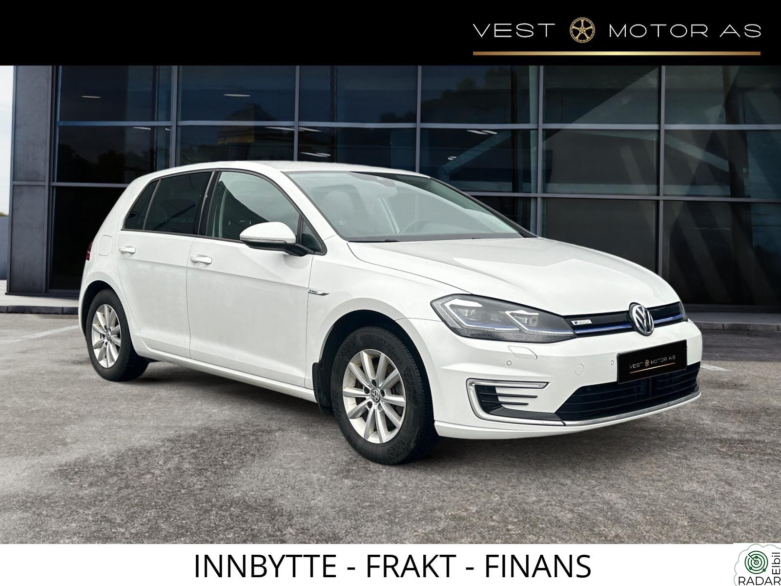 VOLKSWAGEN GOLF Exclusive / ACC / R.kam / V.pumpe / EU-28 / Bt / Dab ++